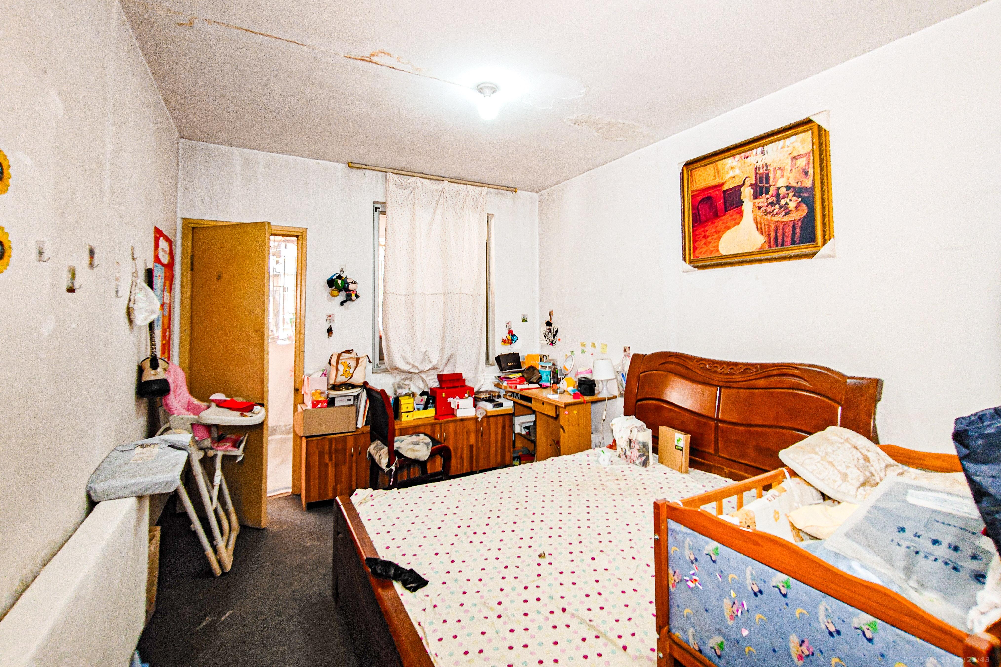 金泰小区  3室2厅2卫    82.0万 金泰小区  3室2厅2卫    82.0万卧室