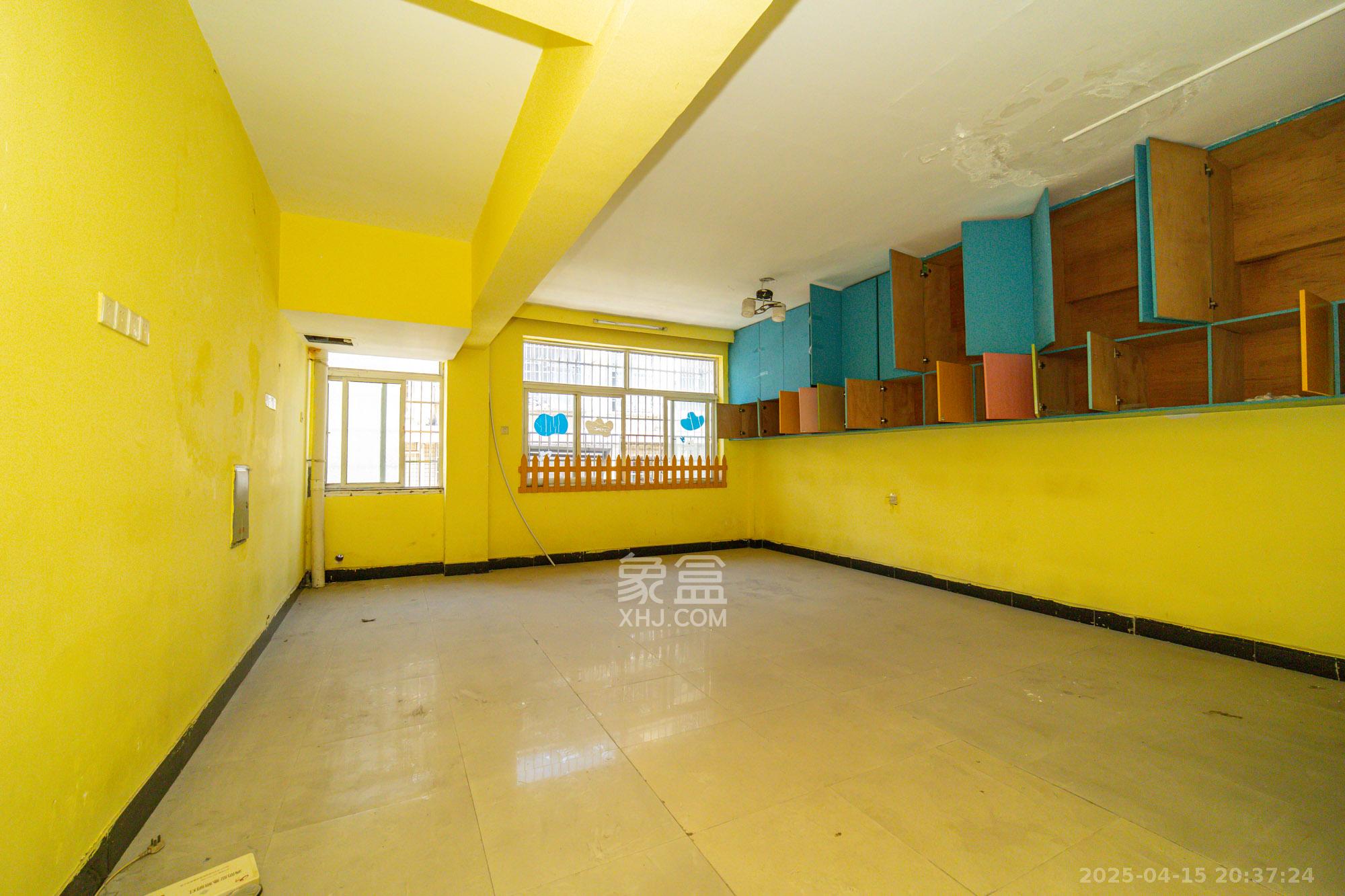 星沙一区 1室1厅1卫 388.0万 星沙一区 1室1厅1卫 388.0万卧室