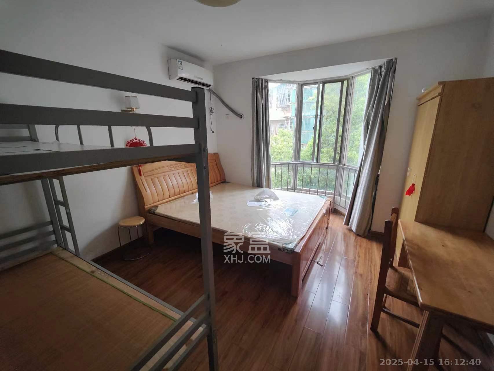 红叶山庄  1室1厅1卫    2200.0元/月 红叶山庄  1室1厅1卫    2200.0元/月室内图