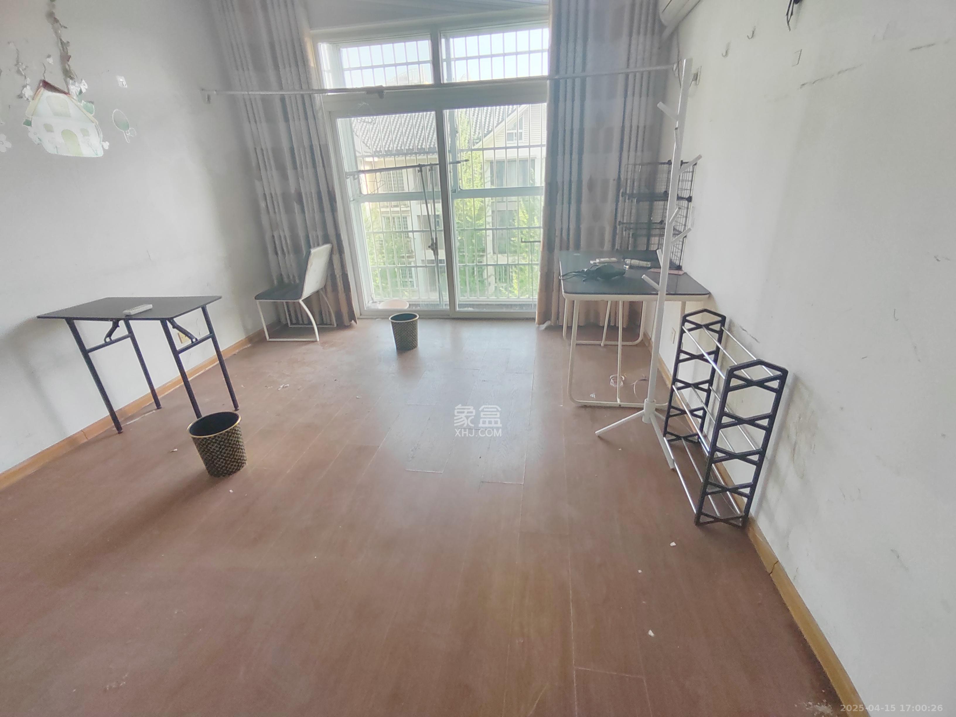 八方小区D区 4室2厅2卫 2300.0元/月 八方小区D区 4室2厅2卫 2300.0元/月室内图