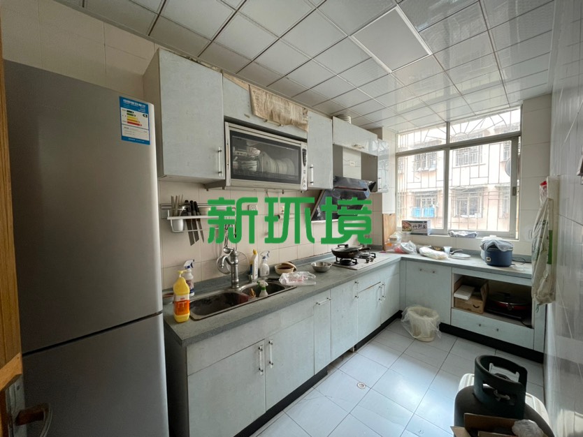 东方家园  3室2厅2卫   52.00万客厅