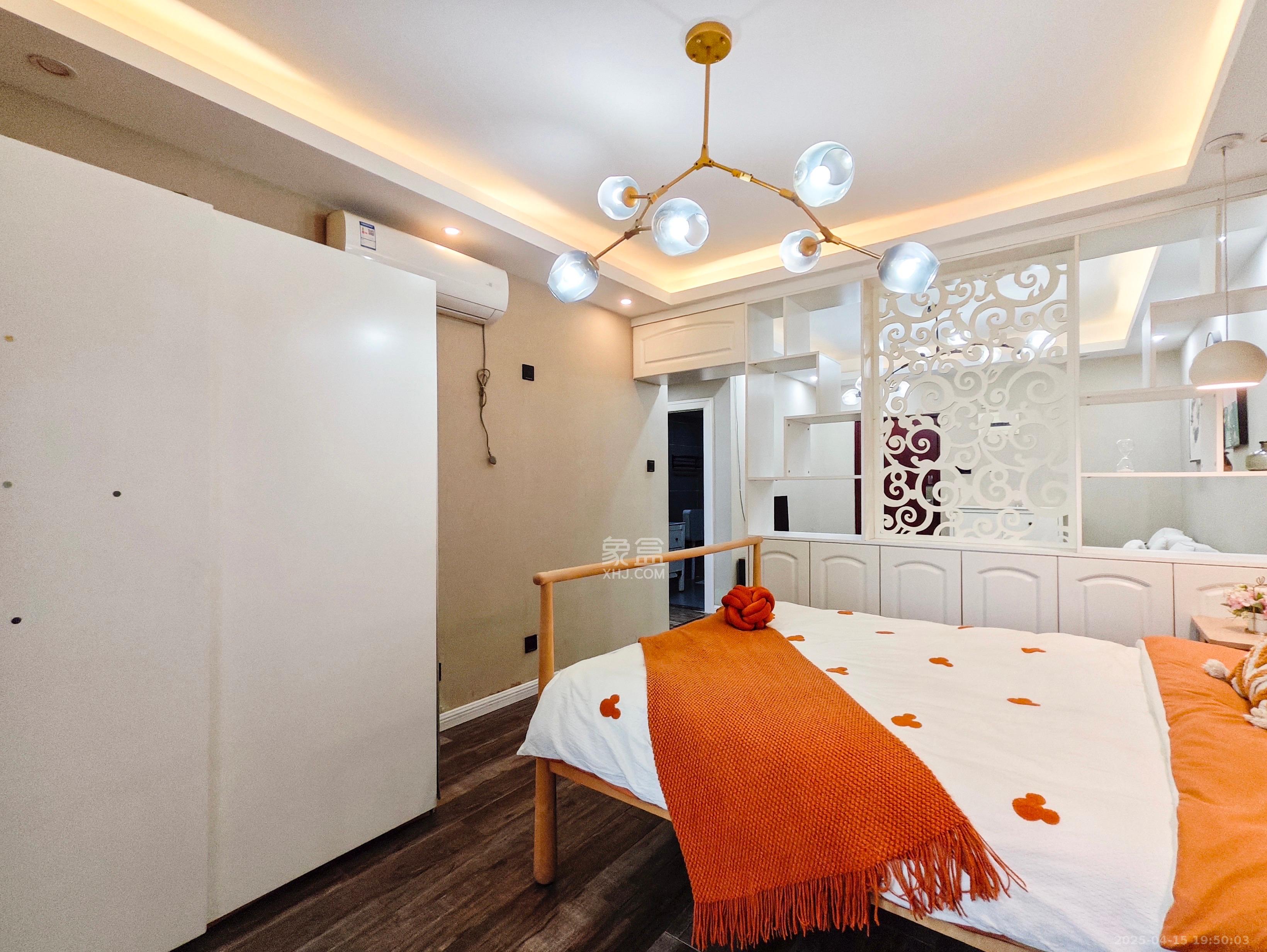 地质家园一、二期(地泰人民公馆) 1室1厅1卫 2500.0元/月 地质家园一、二期(地泰人民公馆) 1室1厅1卫 2500.0元/月室内图