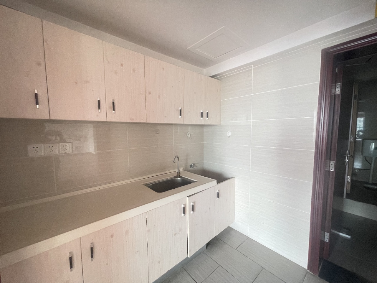 新达商务大厦 5室2厅1卫 21000.0元/月 新达商务大厦 5室2厅1卫 21000.0元/月室内图