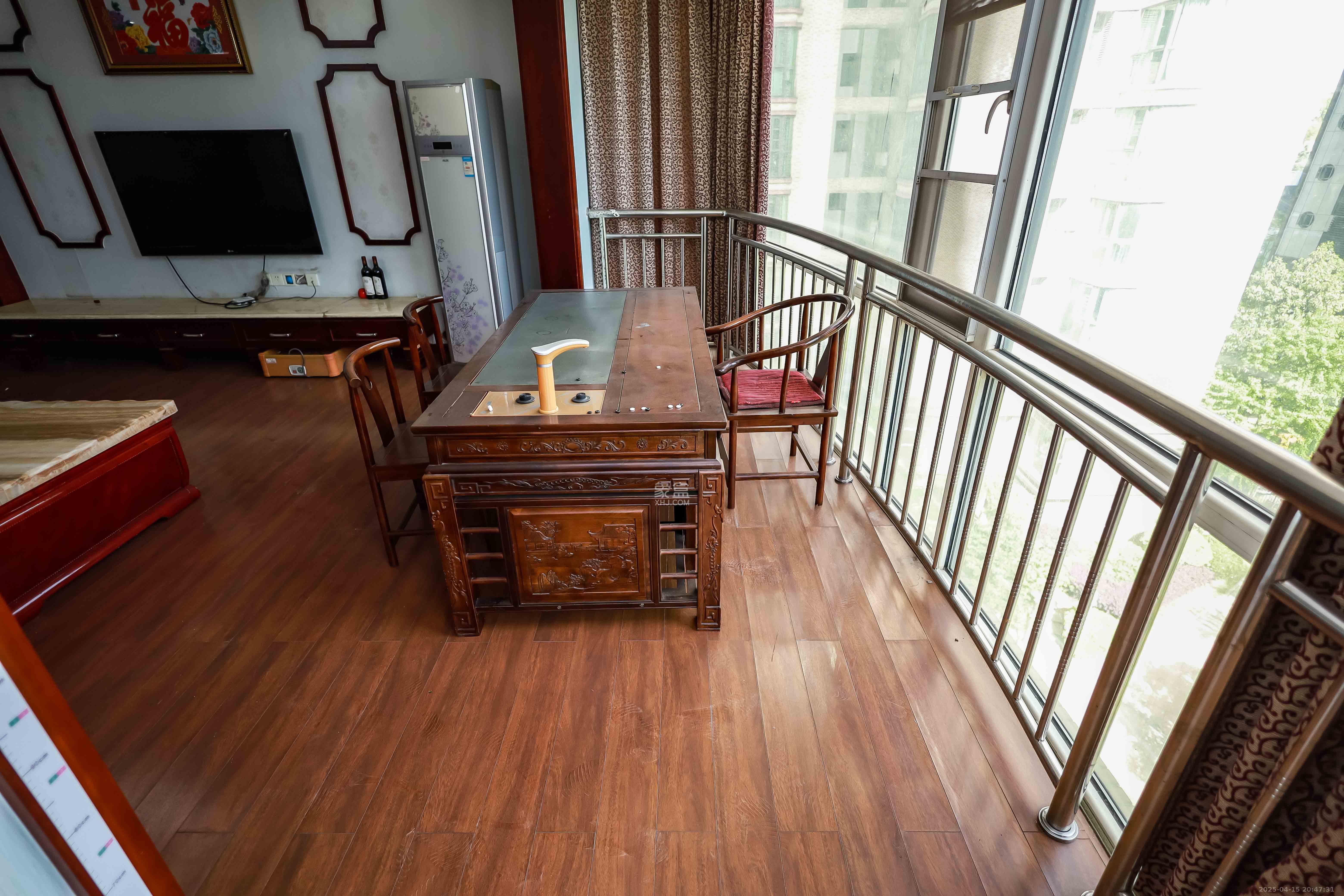 岳麓壹号 4室2厅2卫 182.0万 岳麓壹号 4室2厅2卫 182.0万阳台