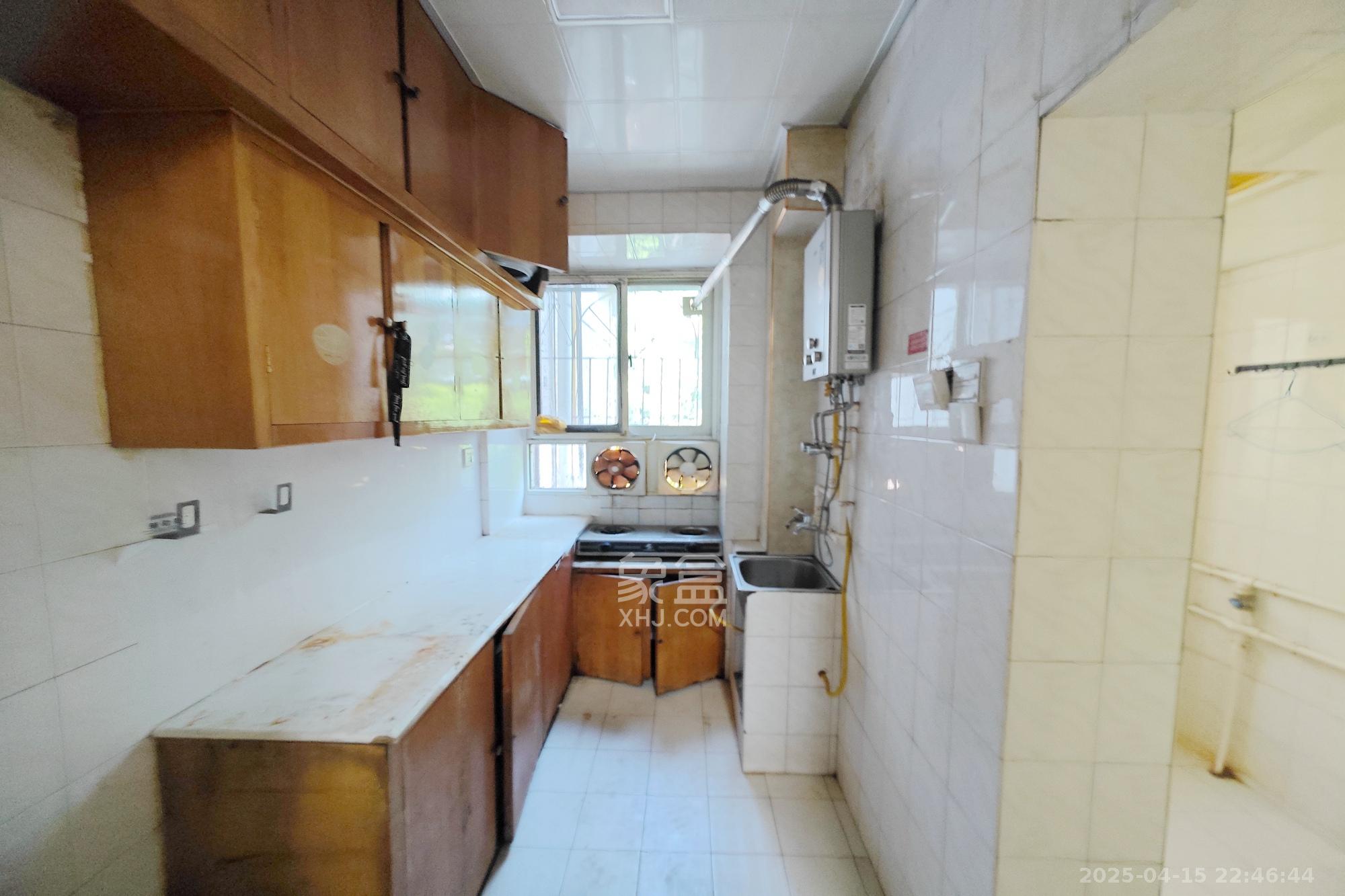 茶园坡社区(原王家冲社区) 2室1厅1卫 38.8万 茶园坡社区(原王家冲社区) 2室1厅1卫 38.8万厨房