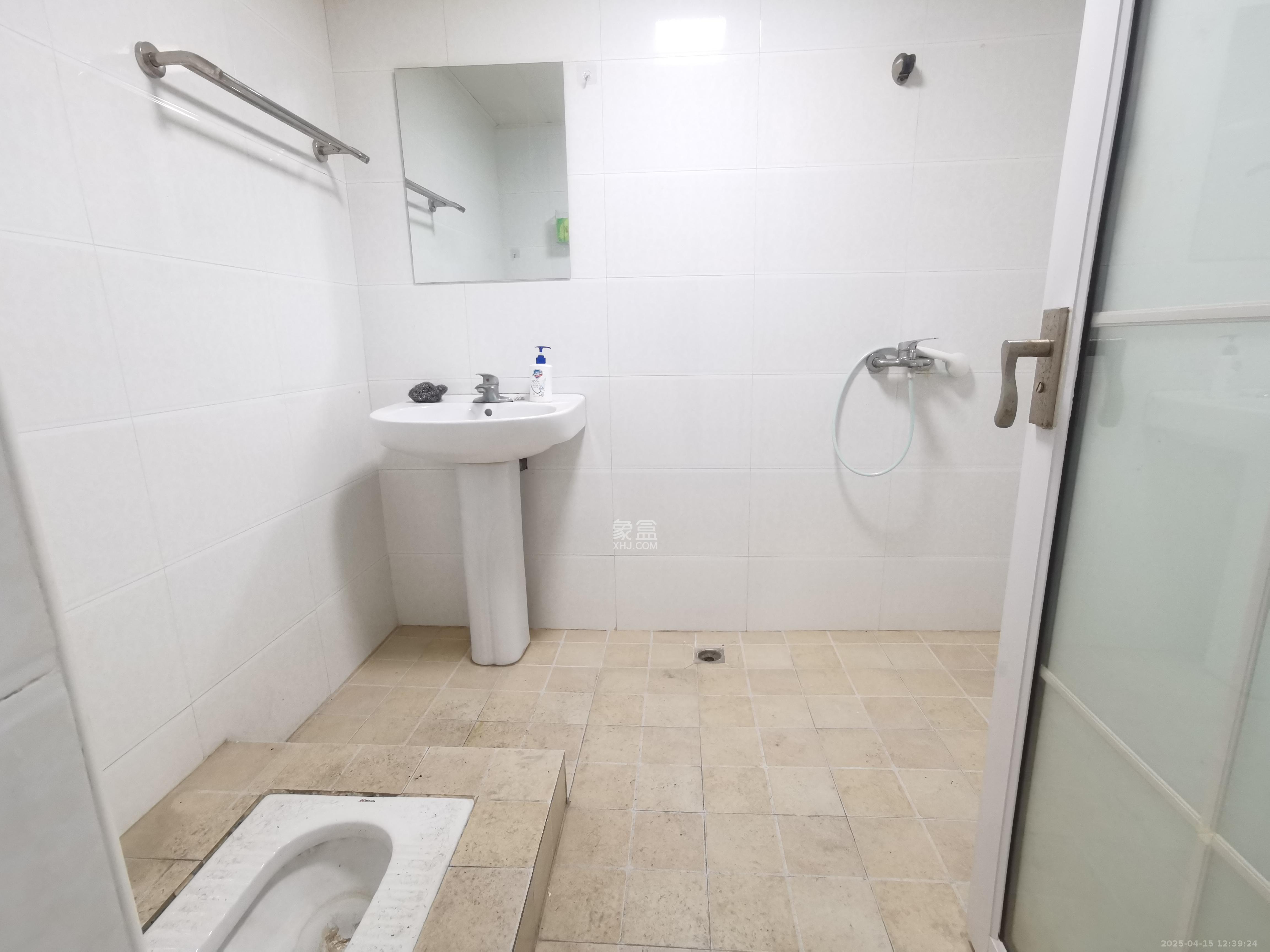 奥克斯广场 1室1厅1卫 3700.0元/月 奥克斯广场 1室1厅1卫 3700.0元/月室内图