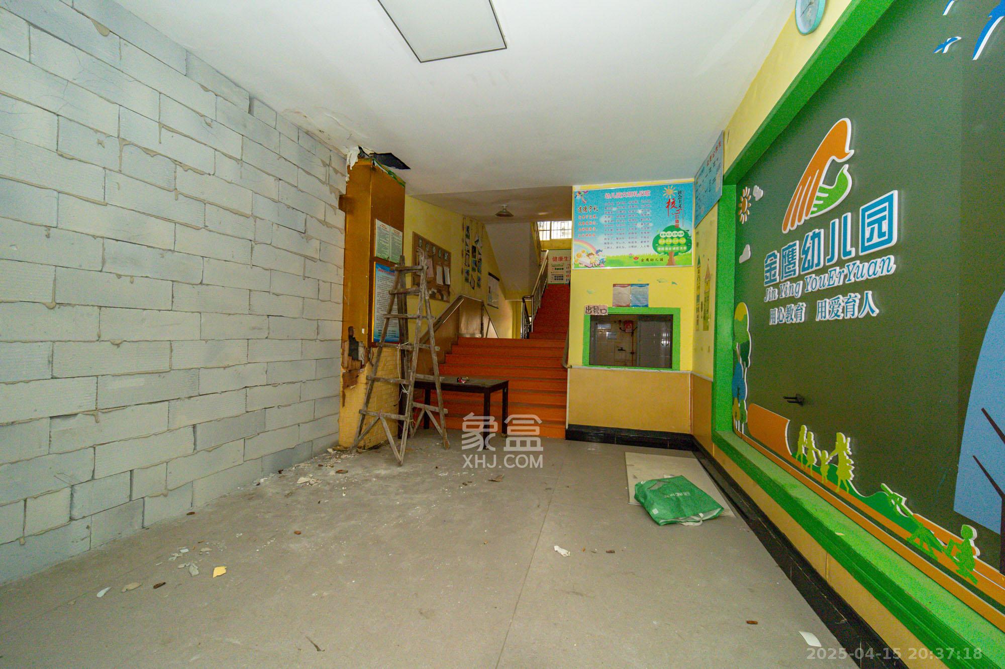 星沙一区 1室1厅1卫 388.0万 星沙一区 1室1厅1卫 388.0万客厅