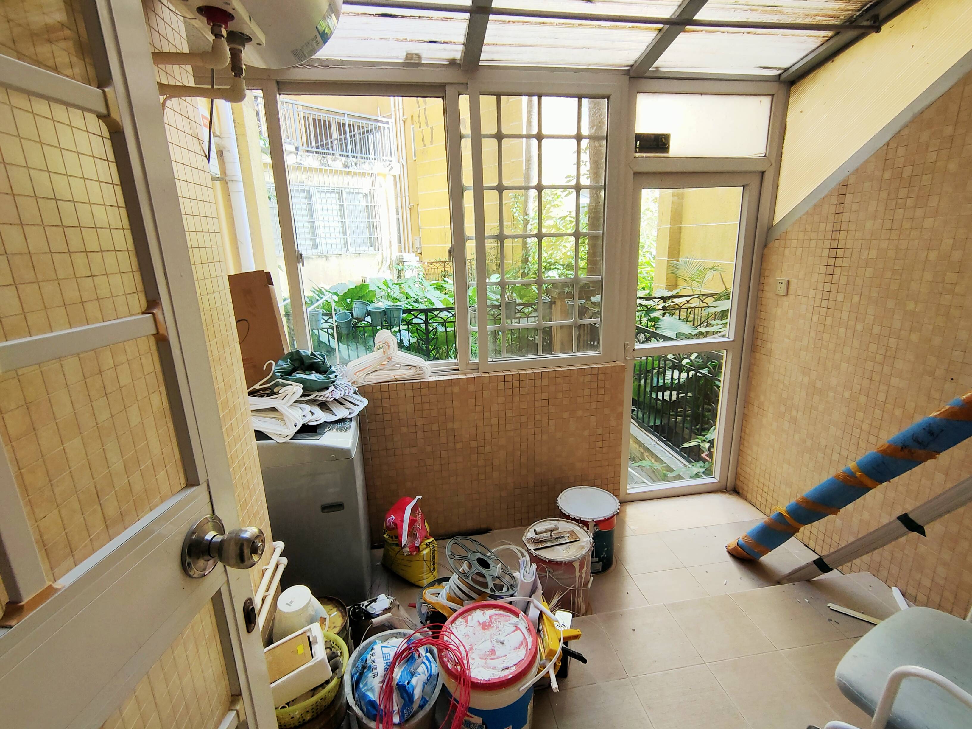 新世界花园一期 4室2厅2卫 352.0万 新世界花园一期 4室2厅2卫 352.0万室内图