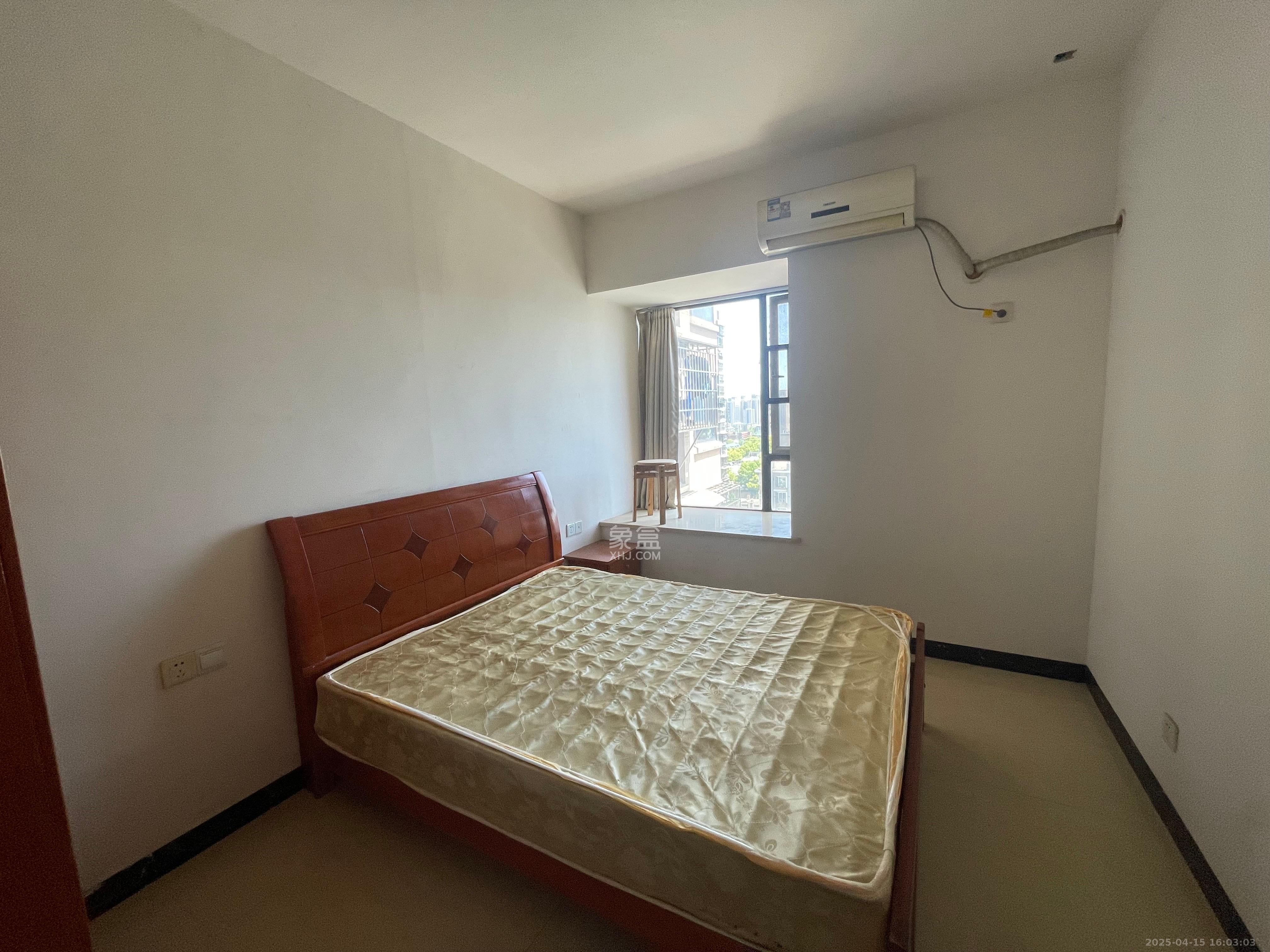 万象美域  3室2厅2卫   1800.00元/月室内图