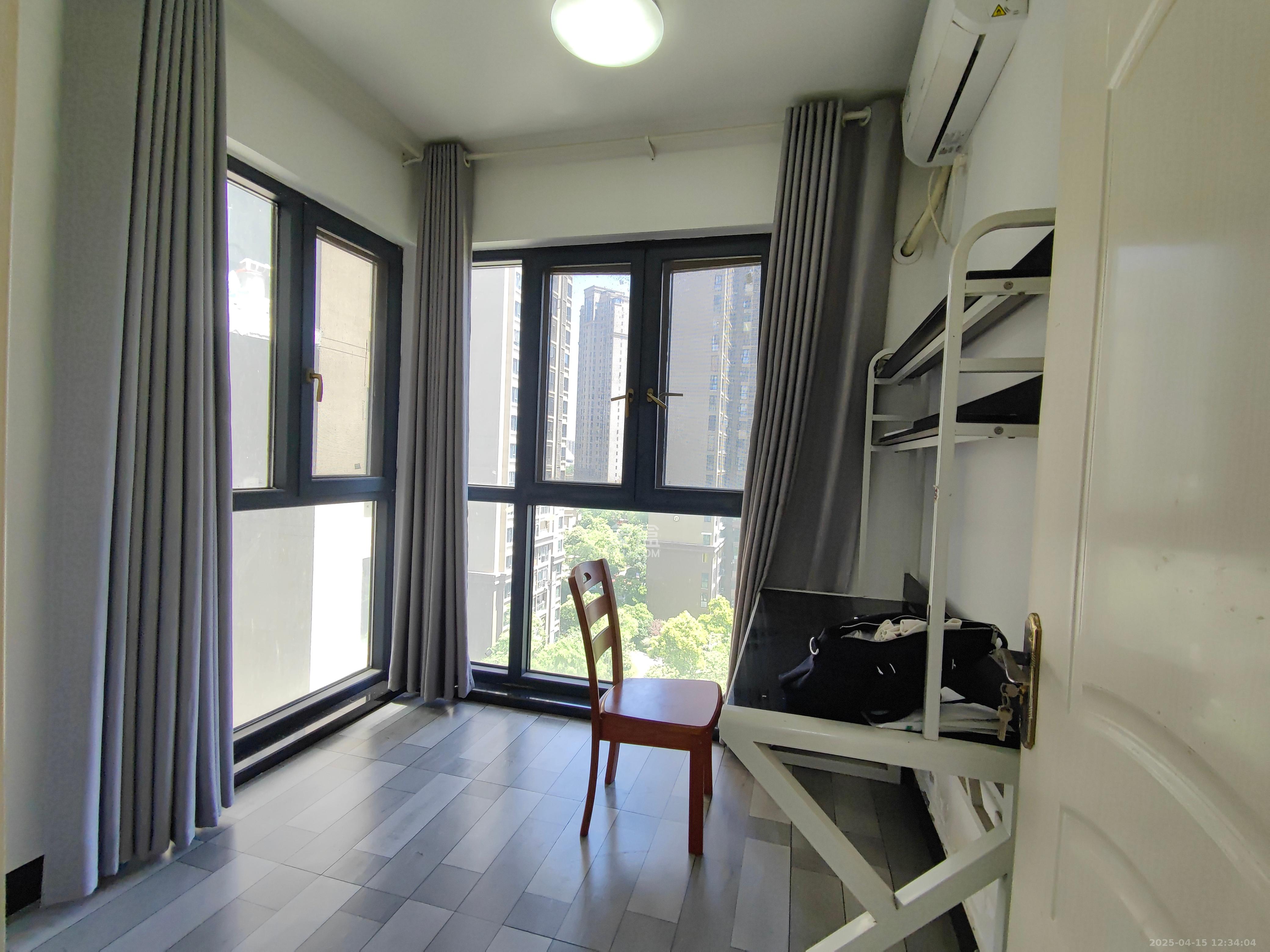 中建梅溪湖中心  3室2厅2卫   3100.00元/月室内图