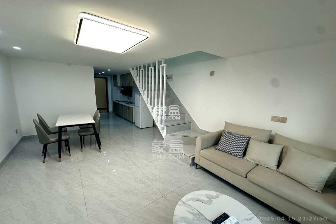 佳兆业云顶都汇  2室1厅1卫    1800.0元/月 佳兆业云顶都汇  2室1厅1卫    1800.0元/月室内图