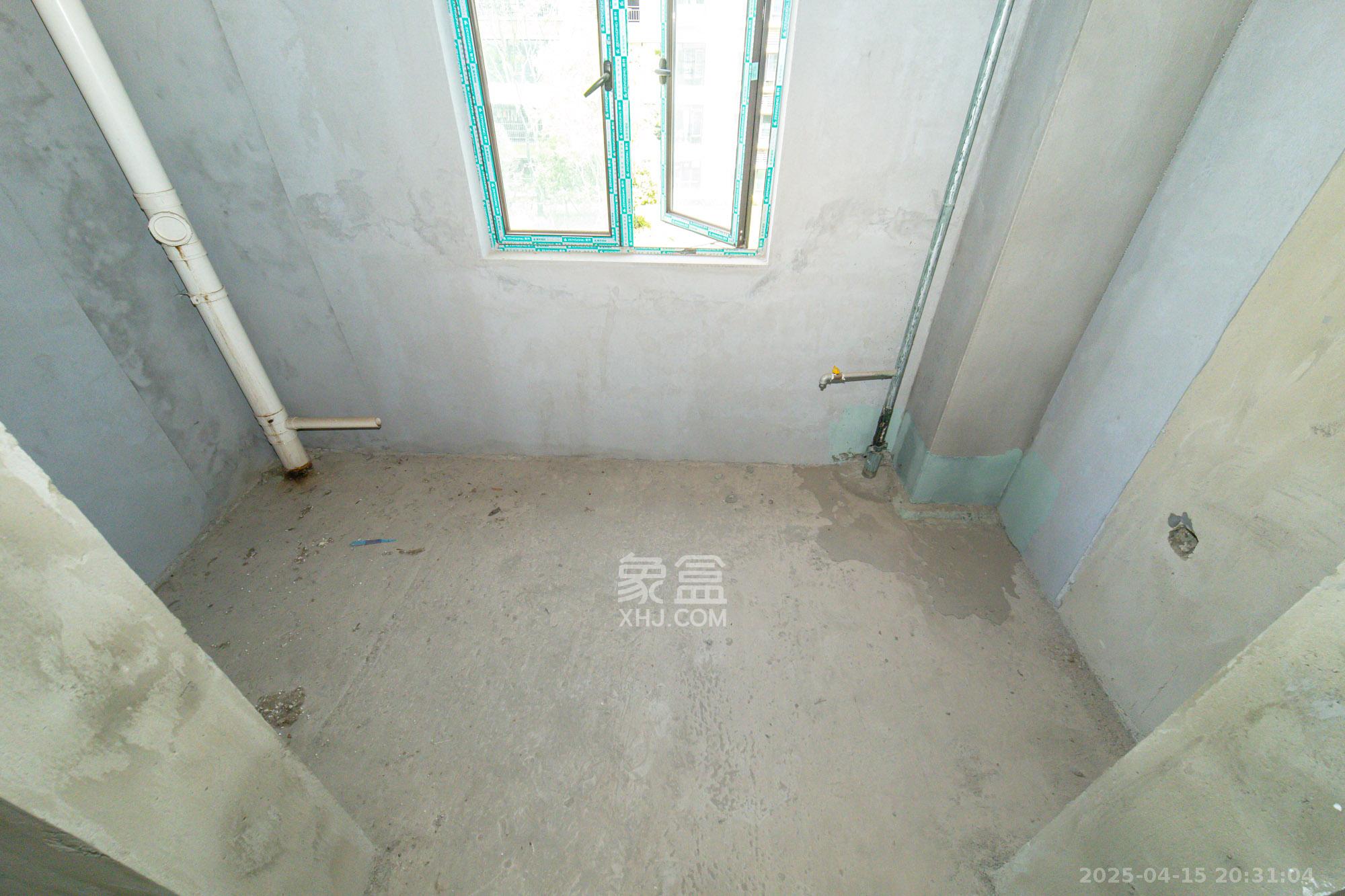 中梁星都荟 4室2厅2卫 78.0万 中梁星都荟 4室2厅2卫 78.0万厨房