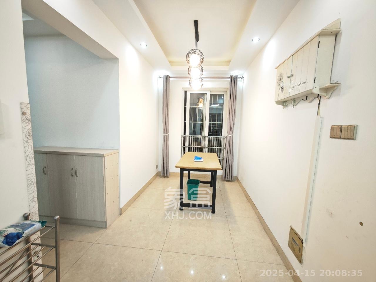 中房F联邦 3室2厅1卫 2500.0元/月 中房F联邦 3室2厅1卫 2500.0元/月室内图