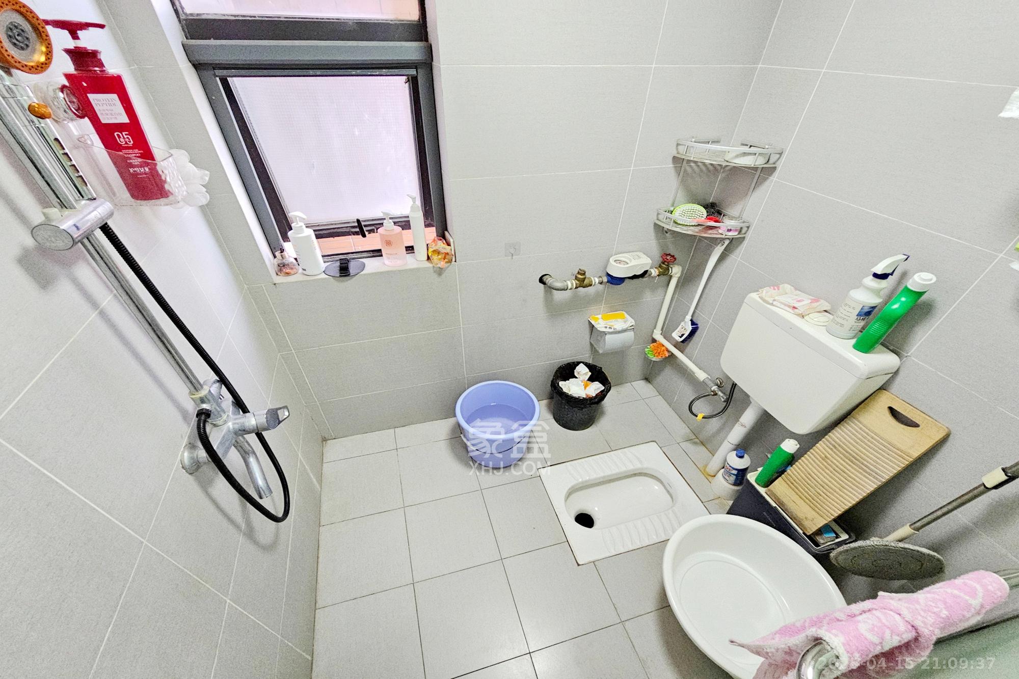 茂华国际湘  3室2厅2卫   108.00万卫生间