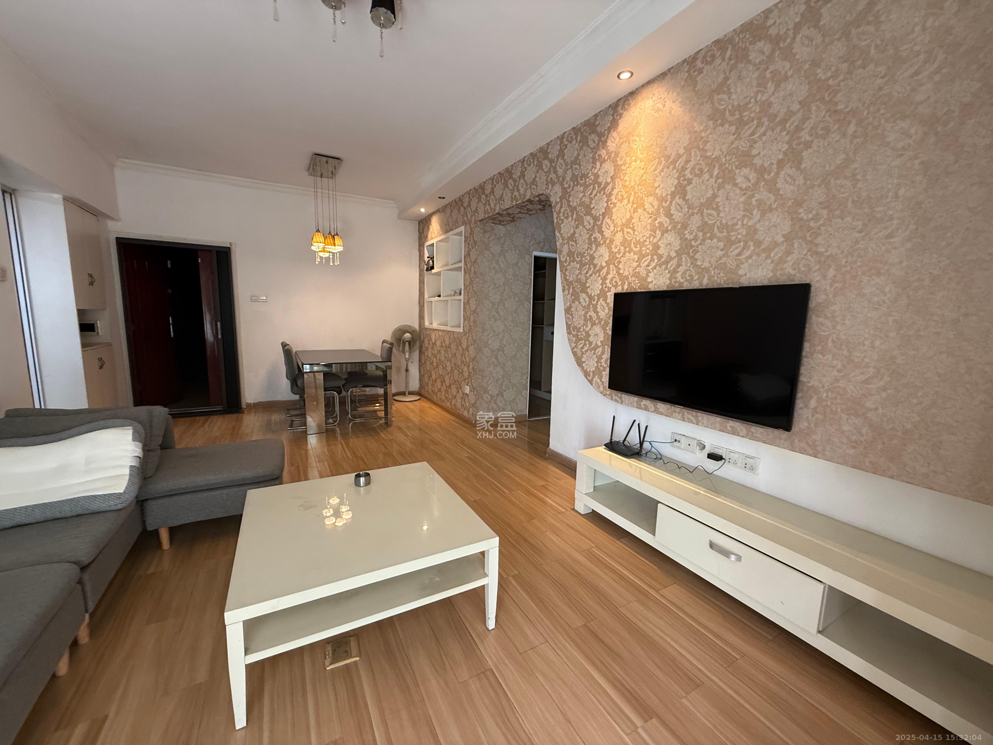 辉煌国际城一期  1室0厅0卫    2400.0元/月 辉煌国际城一期  1室0厅0卫    2400.0元/月室内图