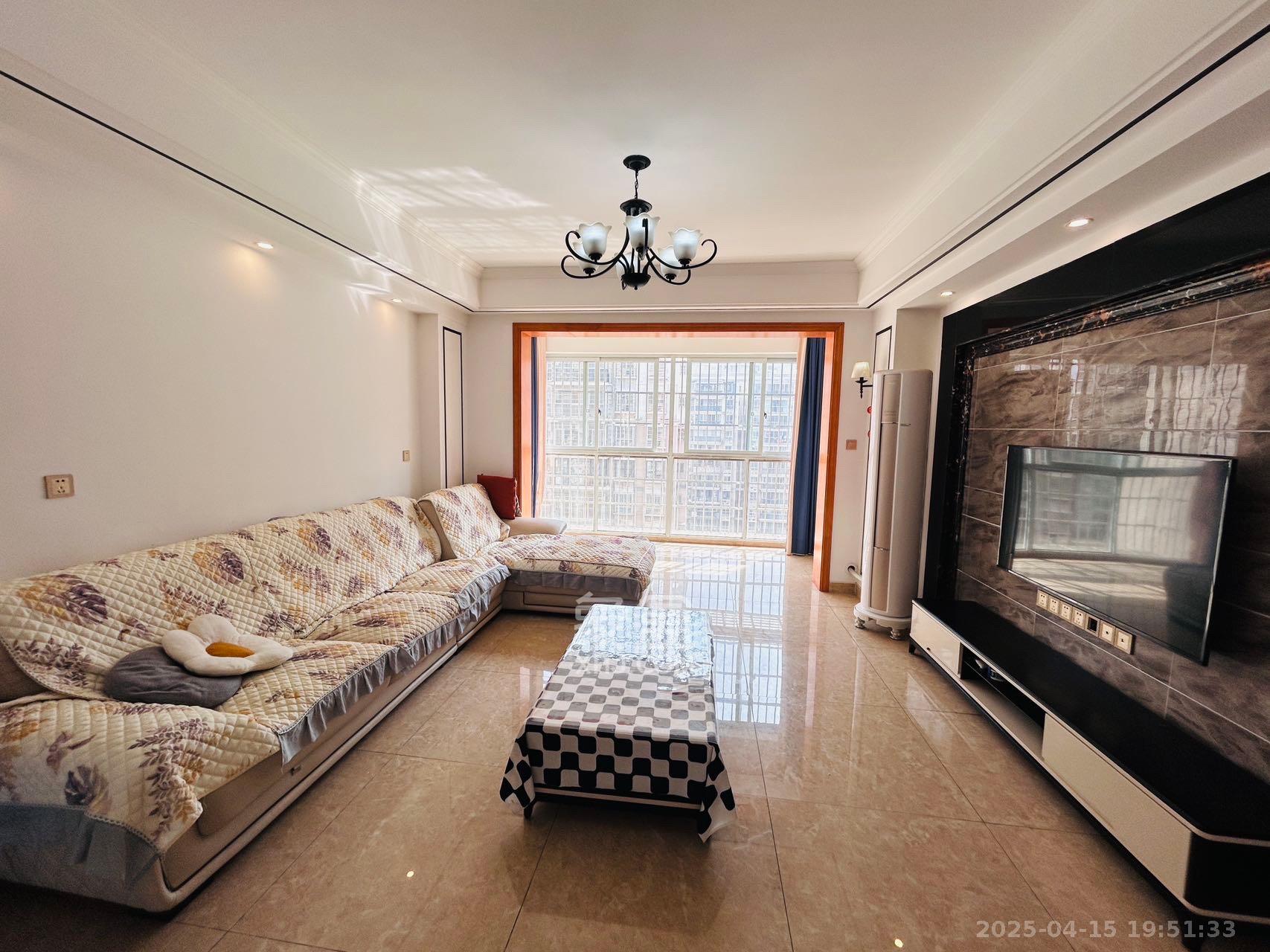 城市山水豪园(山水城市风景) 3室2厅2卫 3200.0元/月 城市山水豪园(山水城市风景) 3室2厅2卫 3200.0元/月室内图