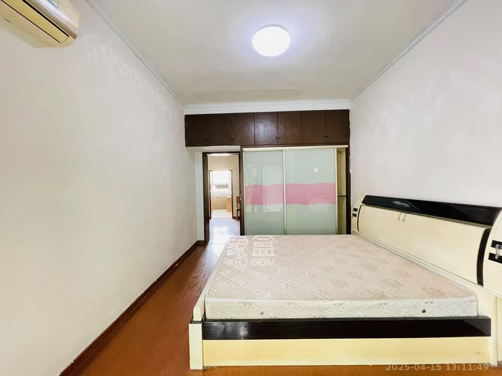 东风路汽车城宿舍  2室2厅1卫   1800.00元/月室内图