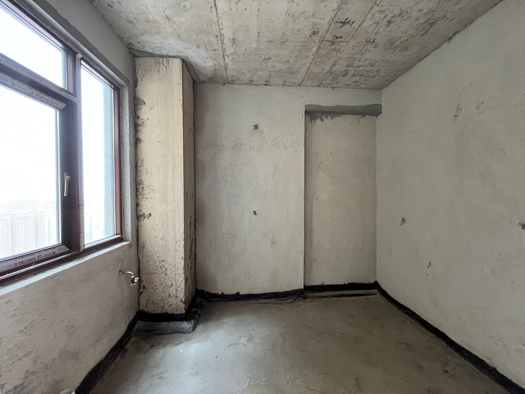 石化大院  4室2厅2卫    80.0万 石化大院  4室2厅2卫    80.0万客厅