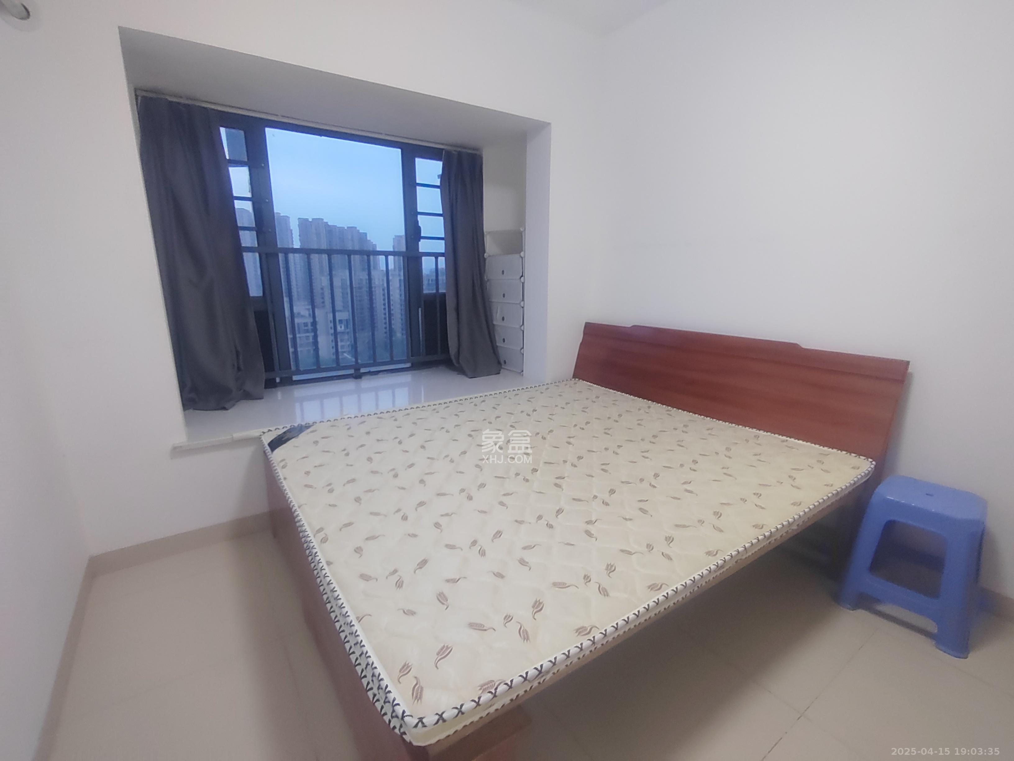 荣盛花语馨苑 2室2厅1卫 1900.0元/月 荣盛花语馨苑 2室2厅1卫 1900.0元/月室内图