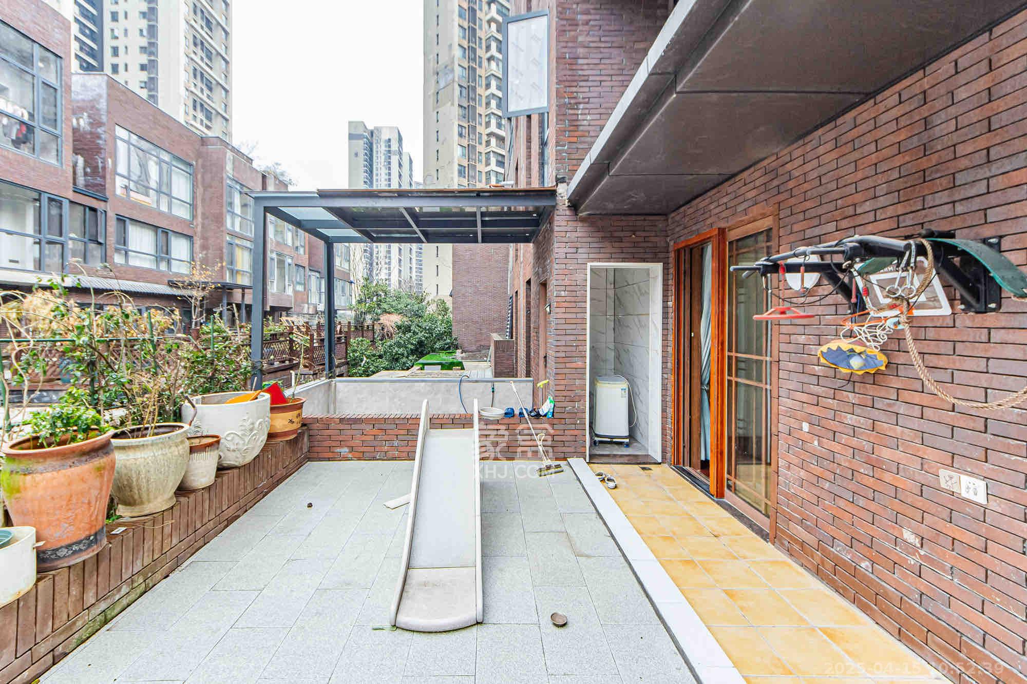 万科城 6室2厅3卫 8000.0元/月 万科城 6室2厅3卫 8000.0元/月室内图