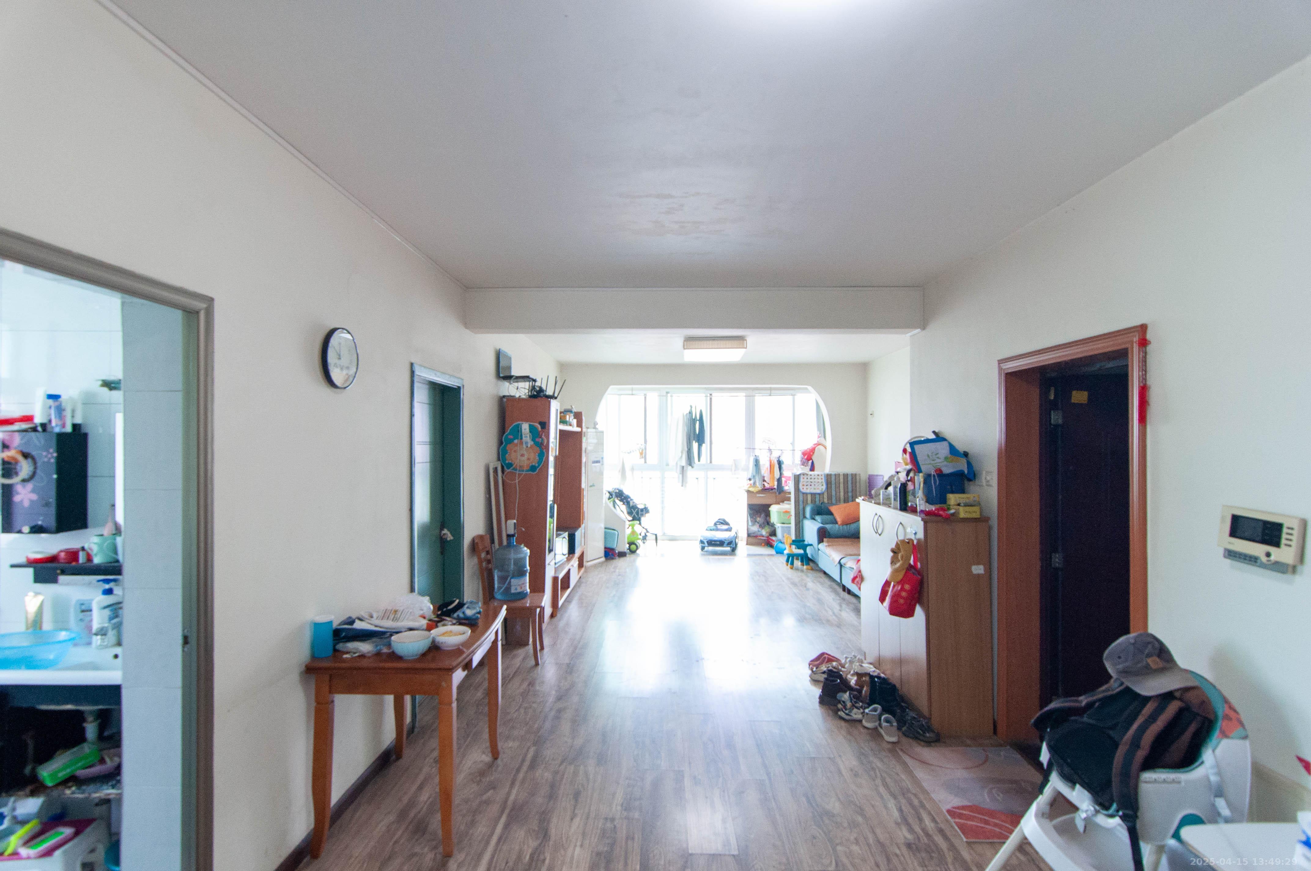 格林星城 3室2厅1卫 95.0万 格林星城 3室2厅1卫 95.0万客厅