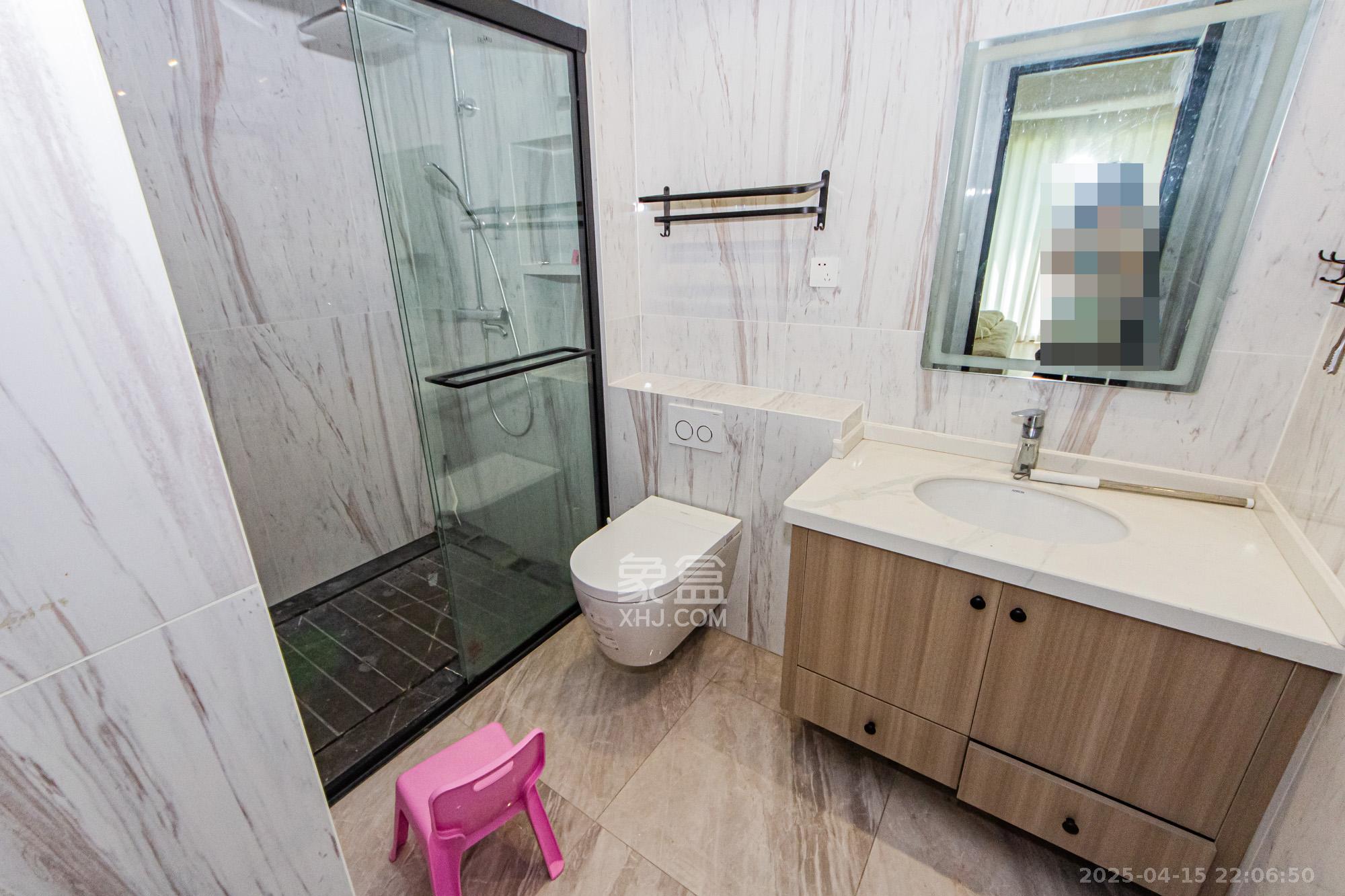 北辰三角洲D3区  6室3厅4卫    500.0万卫生间