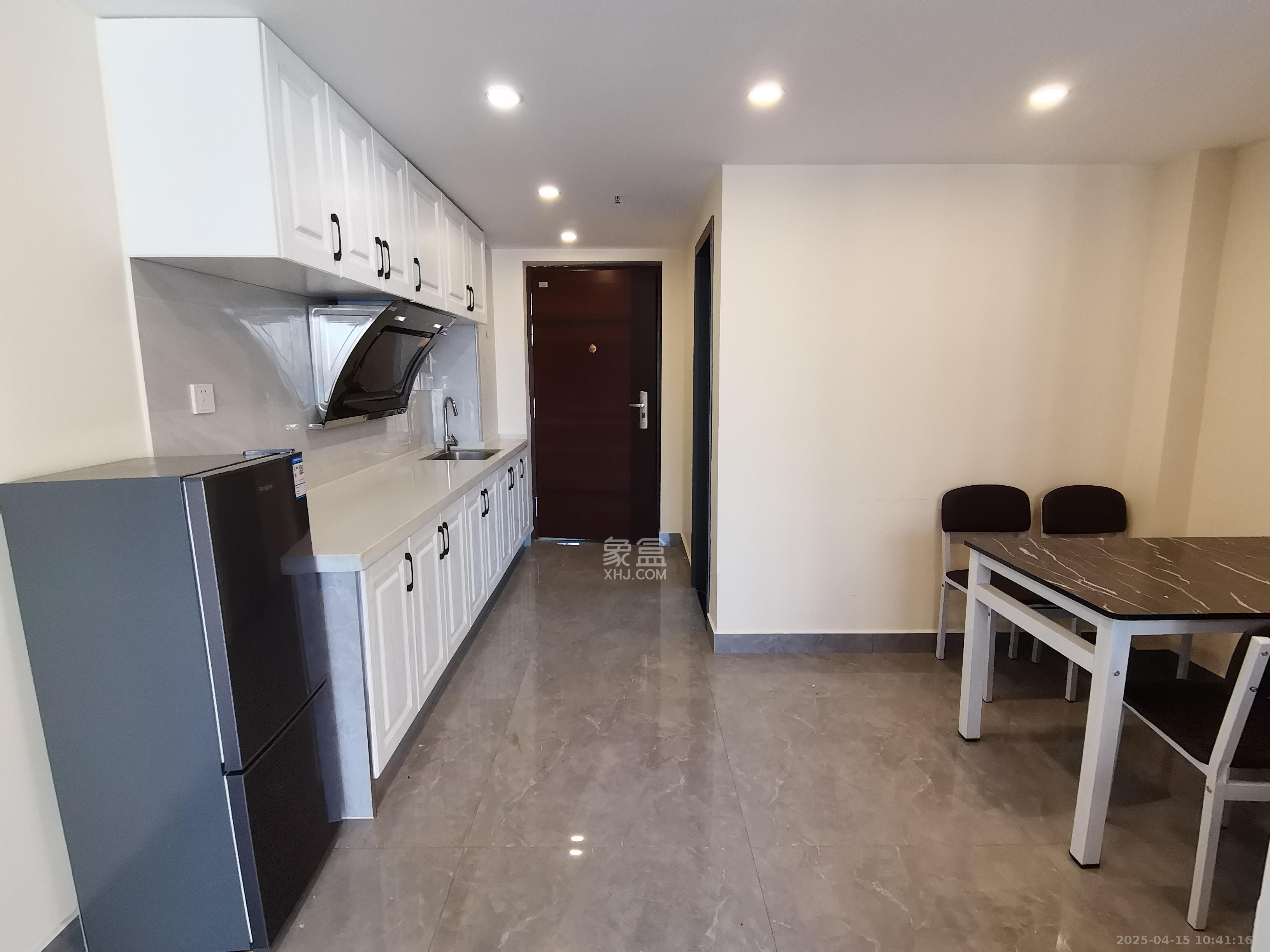 润和滨江府  2室1厅1卫    1700.0元/月 润和滨江府  2室1厅1卫    1700.0元/月室内图