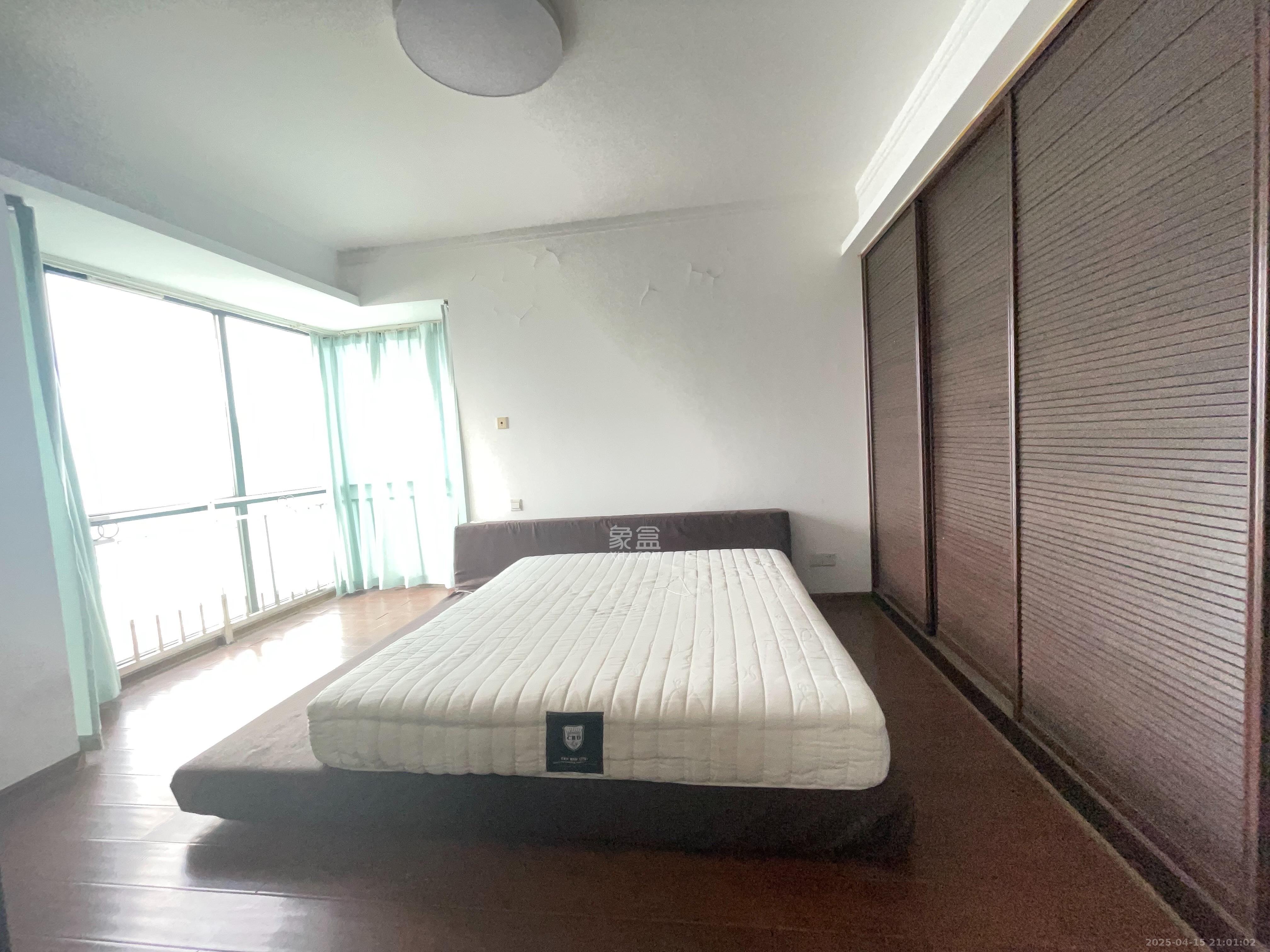 华盛新外滩  4室2厅2卫   4200.00元/月室内图