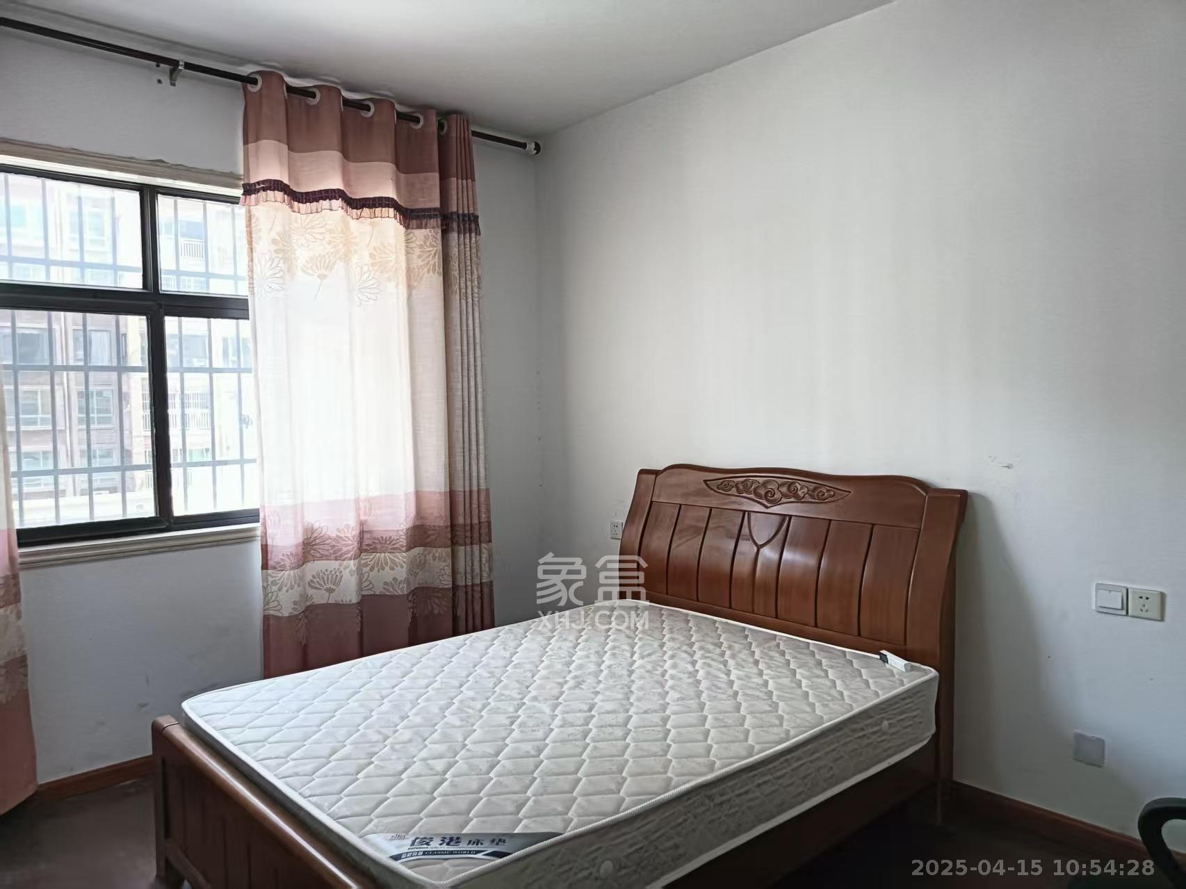 夏威夷碧水春城（碧桂园城市花园）  3室2厅2卫   2400.00元/月室内图