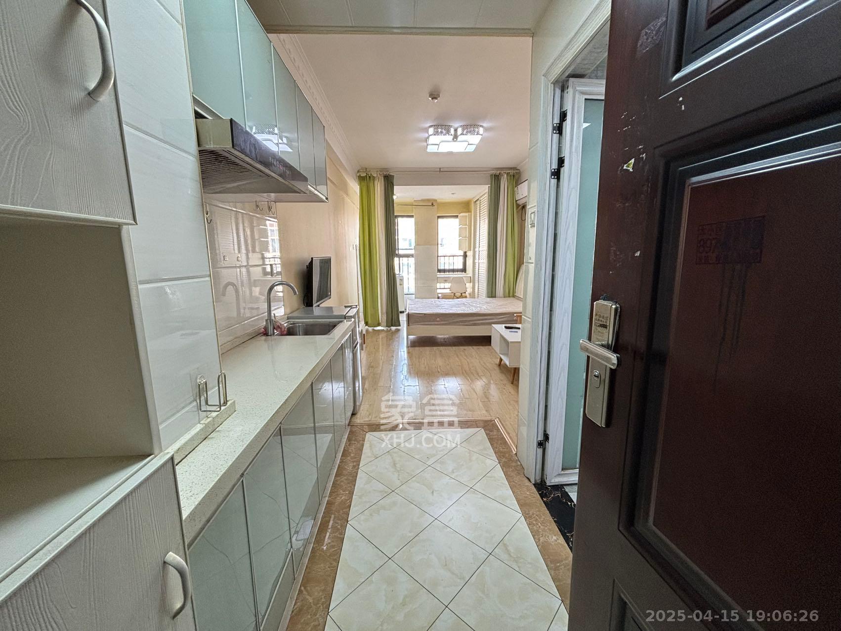 中建芙蓉嘉苑  1室1厅1卫    1050.0元/月 中建芙蓉嘉苑  1室1厅1卫    1050.0元/月室内图