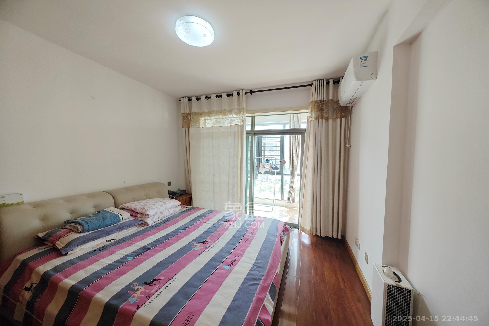 新城新世界一二三期 3室2厅1卫 93.0万 新城新世界一二三期 3室2厅1卫 93.0万卧室