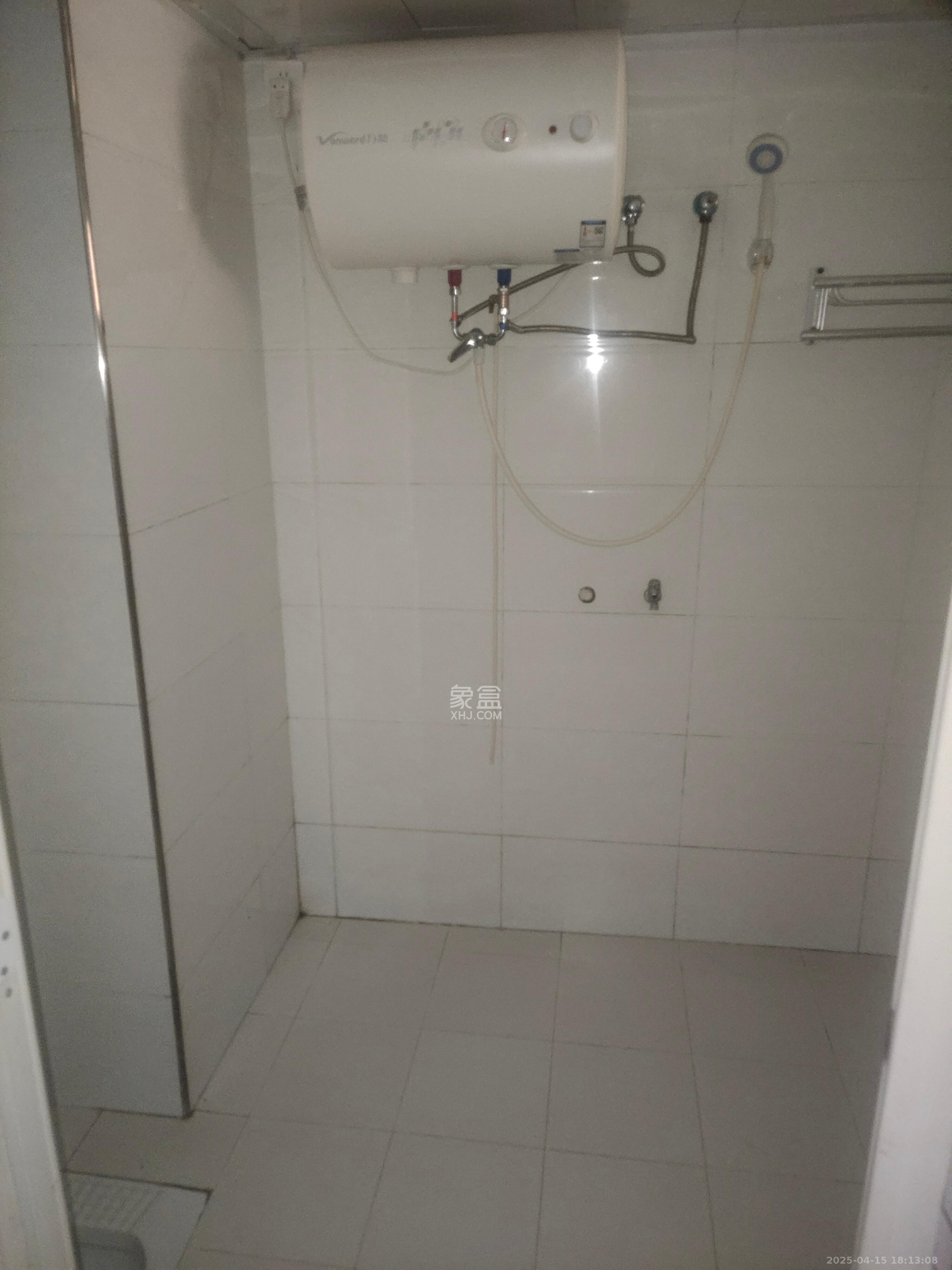 时代公馆 1室1厅1卫 1600.0元/月 时代公馆 1室1厅1卫 1600.0元/月室内图