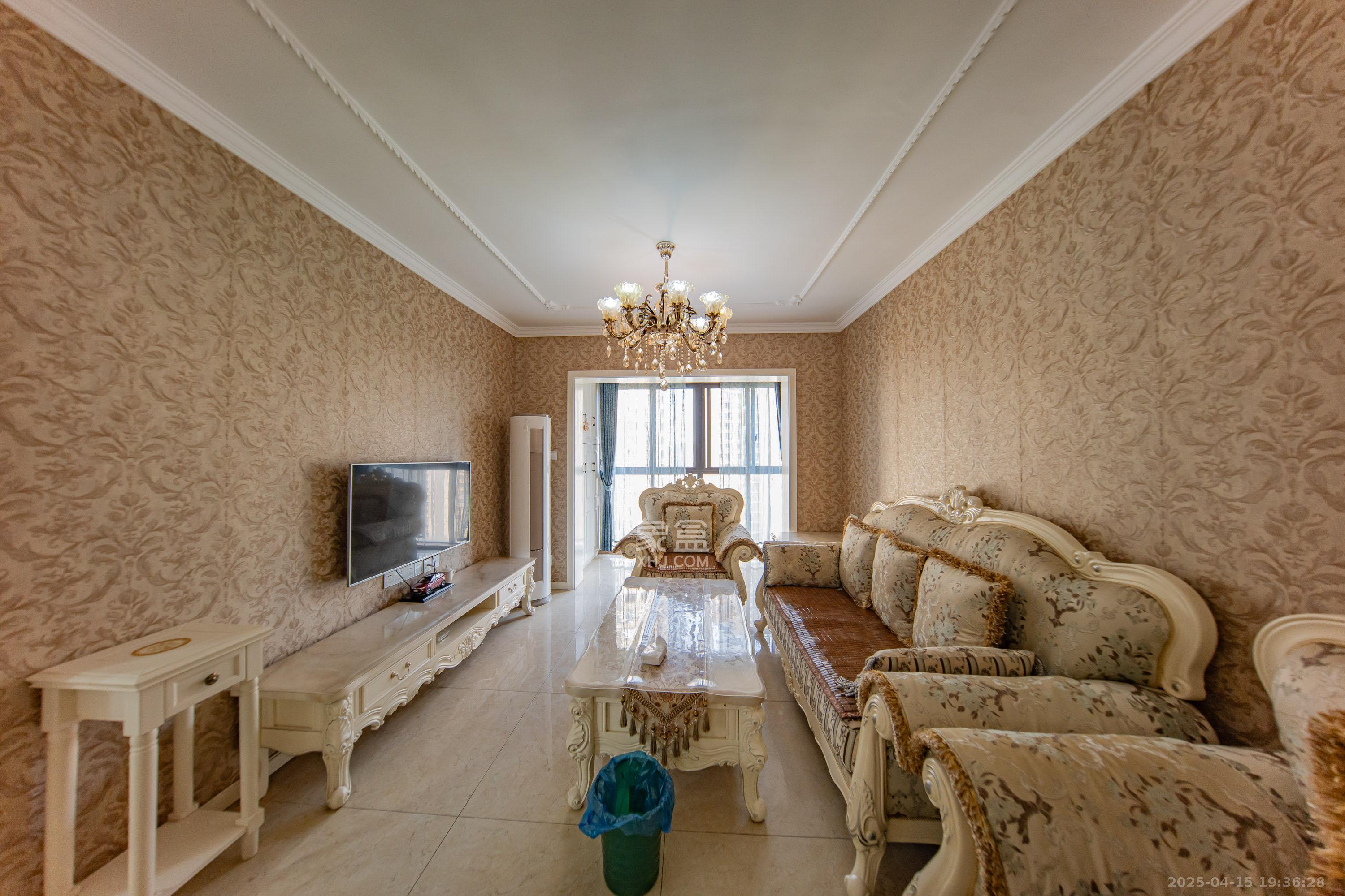 华润橡树湾 2室2厅1卫 60.8万 华润橡树湾 2室2厅1卫 60.8万客厅