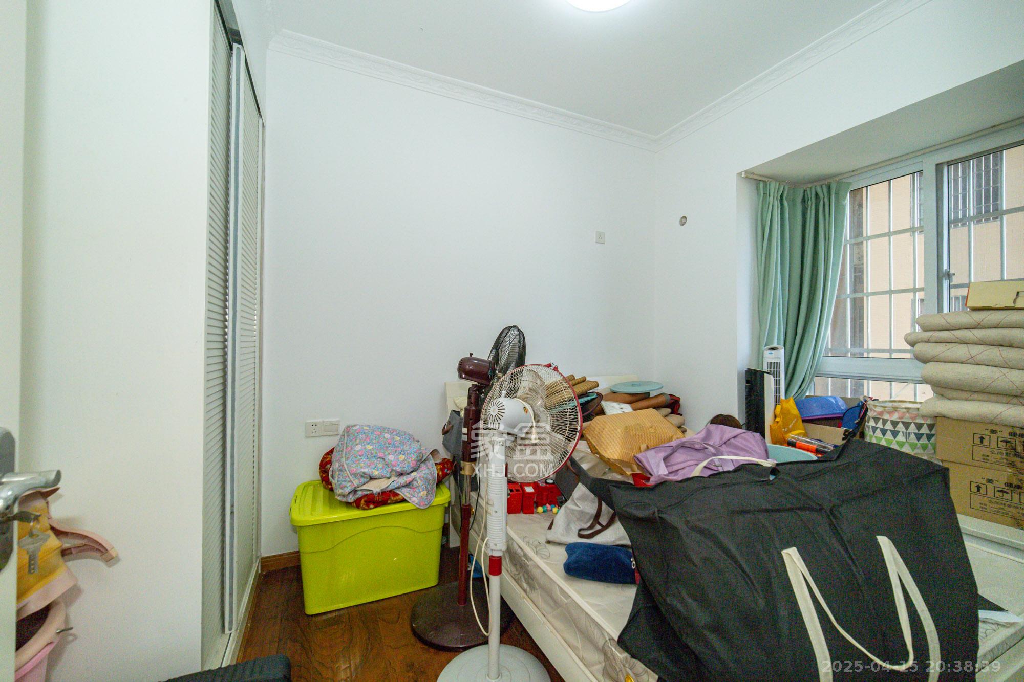 楚天世纪城西苑 3室2厅2卫 80.0万 楚天世纪城西苑 3室2厅2卫 80.0万卧室