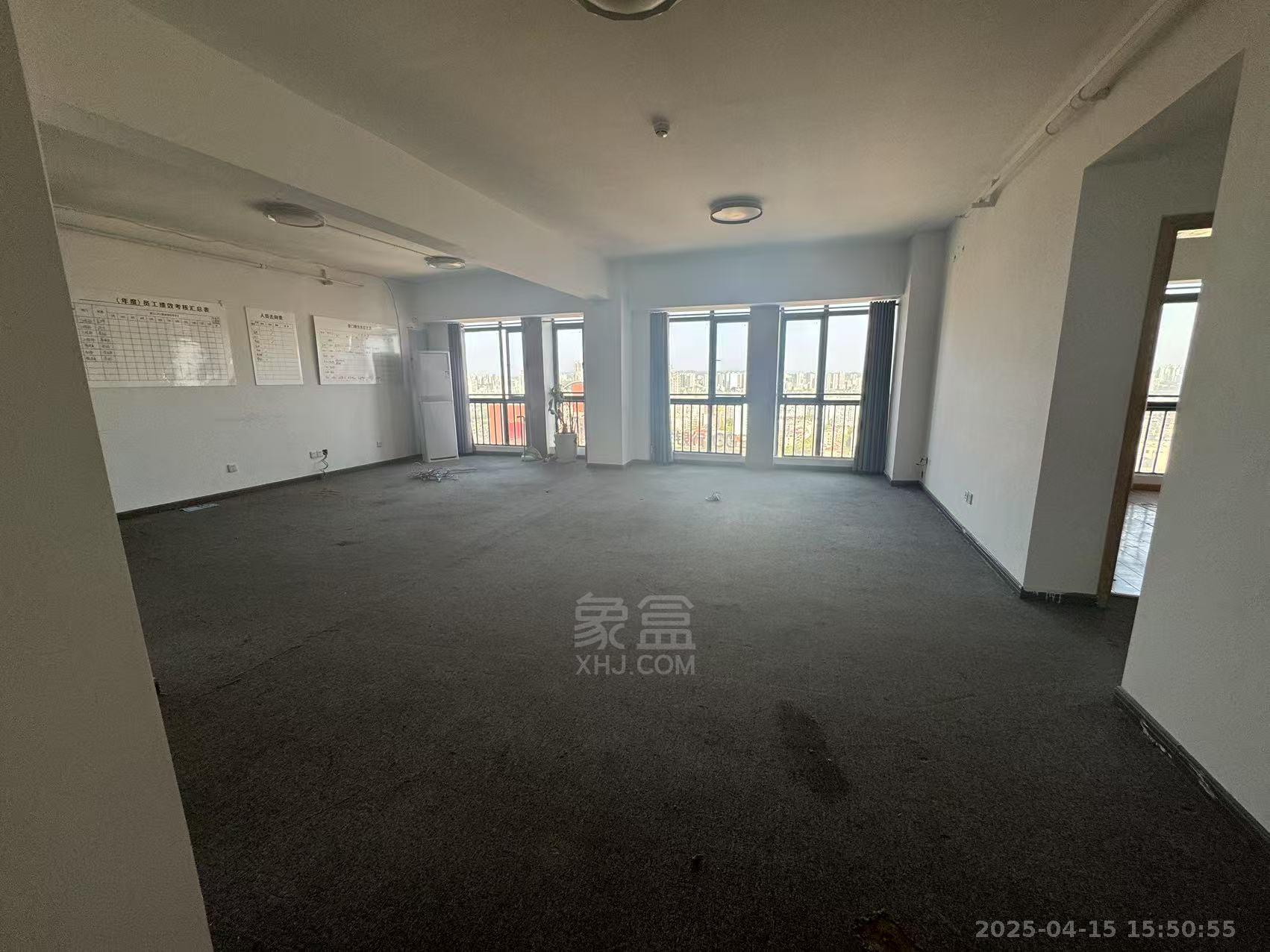 庐山春天 4室2厅2卫 3500.0元/月 庐山春天 4室2厅2卫 3500.0元/月户型图