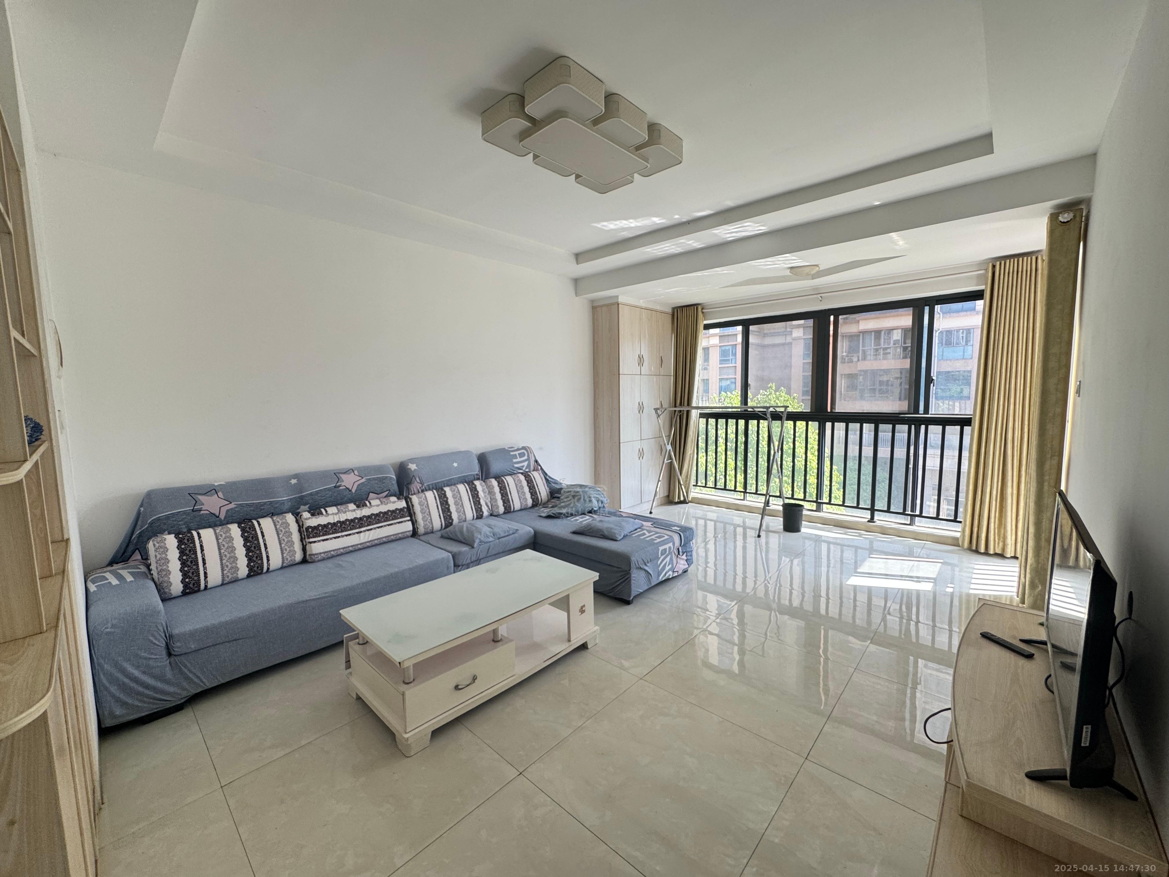 桂花城 3室2厅2卫 1700.0元/月 桂花城 3室2厅2卫 1700.0元/月室内图