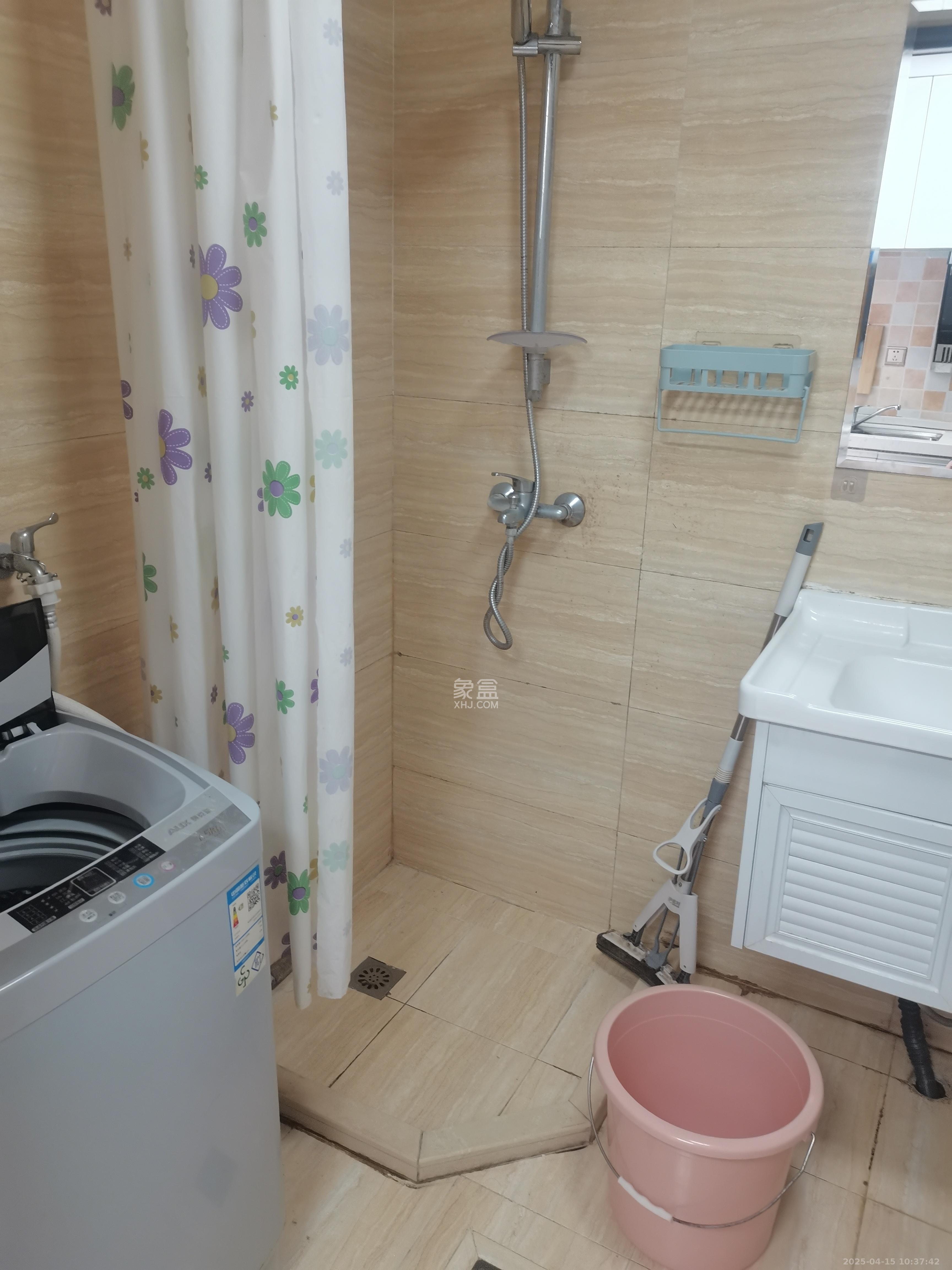融科东南海  1室1厅1卫    1000.0元/月室内图