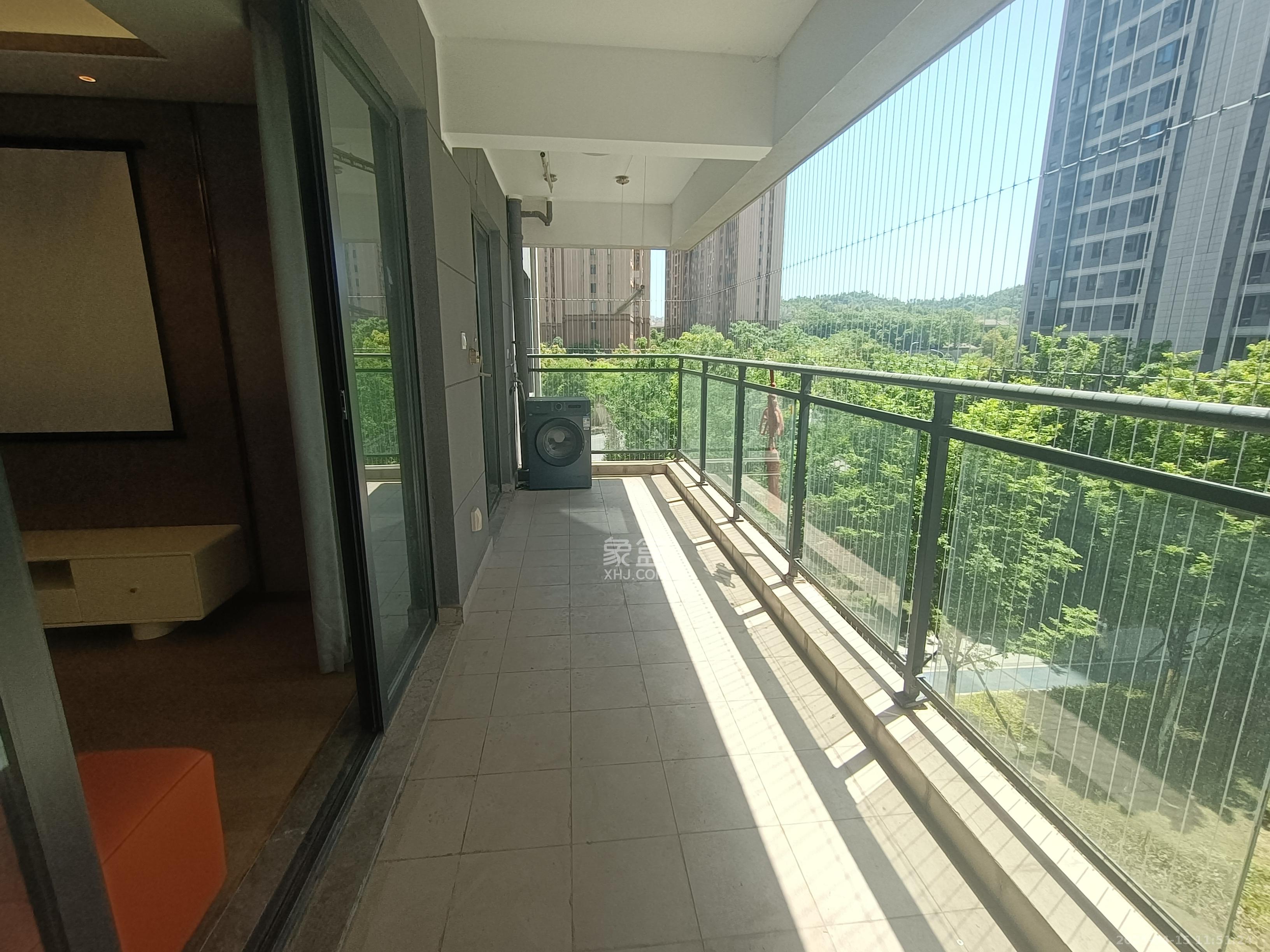 长沙万境潇湘  3室2厅2卫   3500.00元/月室内图