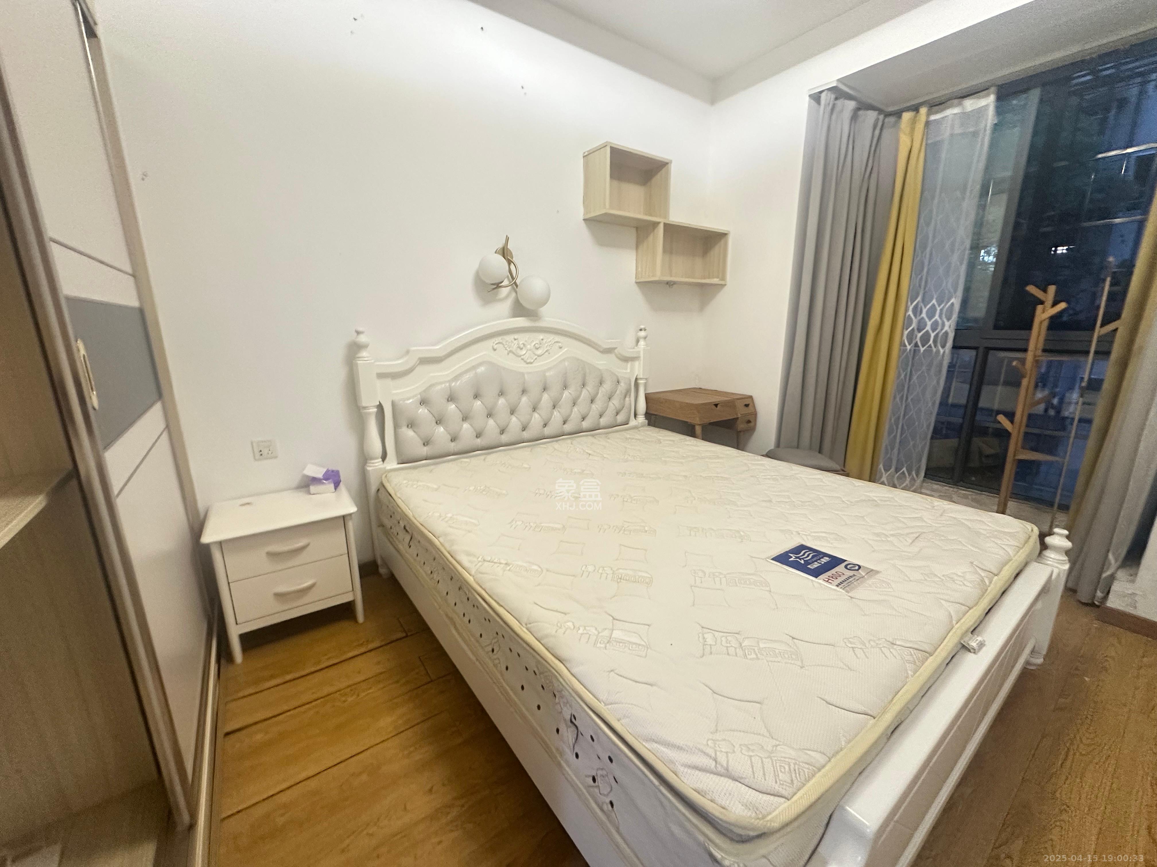 长鑫美树园  2室1厅1卫    2200.0元/月 长鑫美树园  2室1厅1卫    2200.0元/月室内图