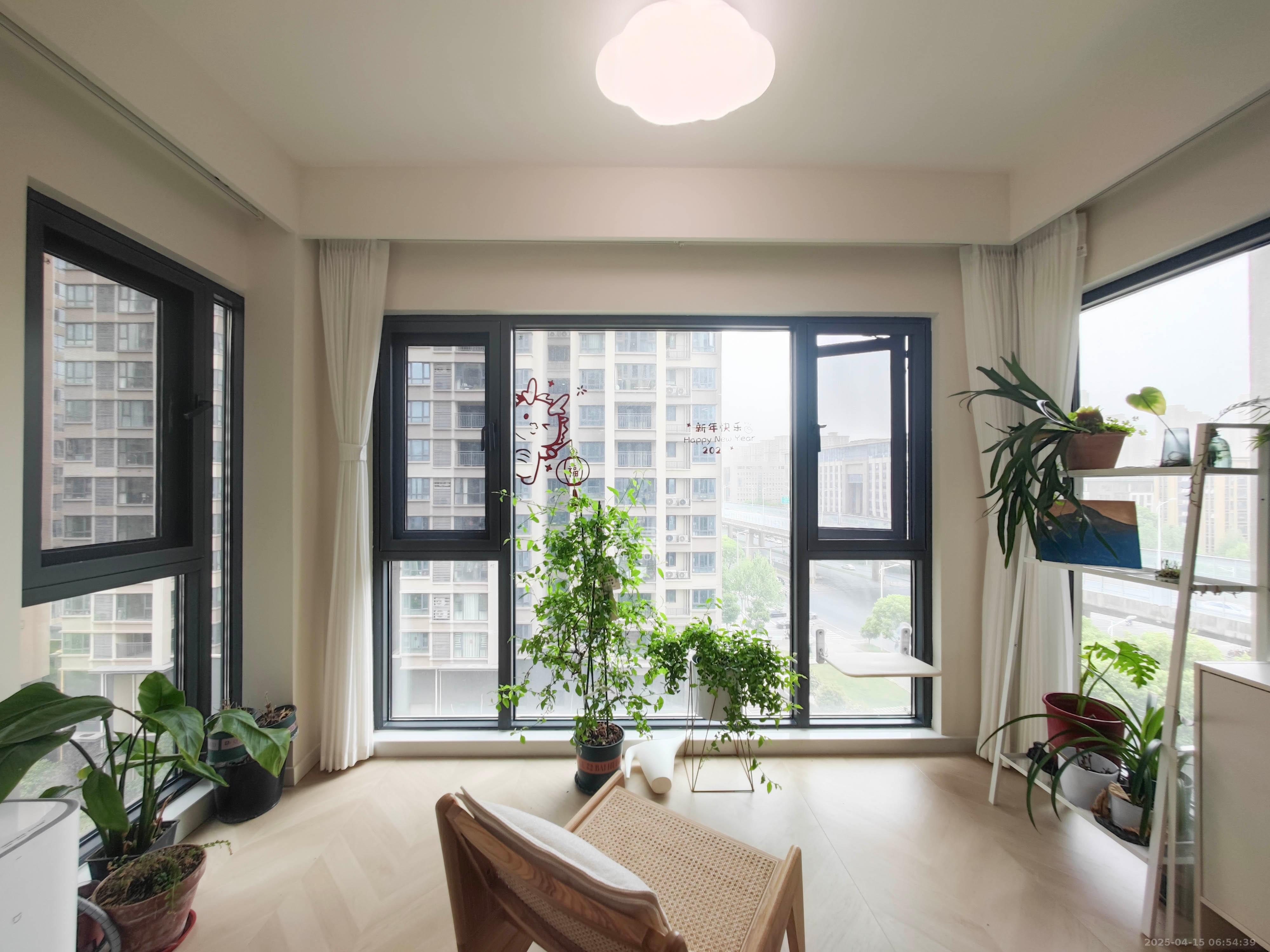 潇湘名城(新里程潇湘名城) 3室2厅1卫 120.0万 潇湘名城(新里程潇湘名城) 3室2厅1卫 120.0万阳台