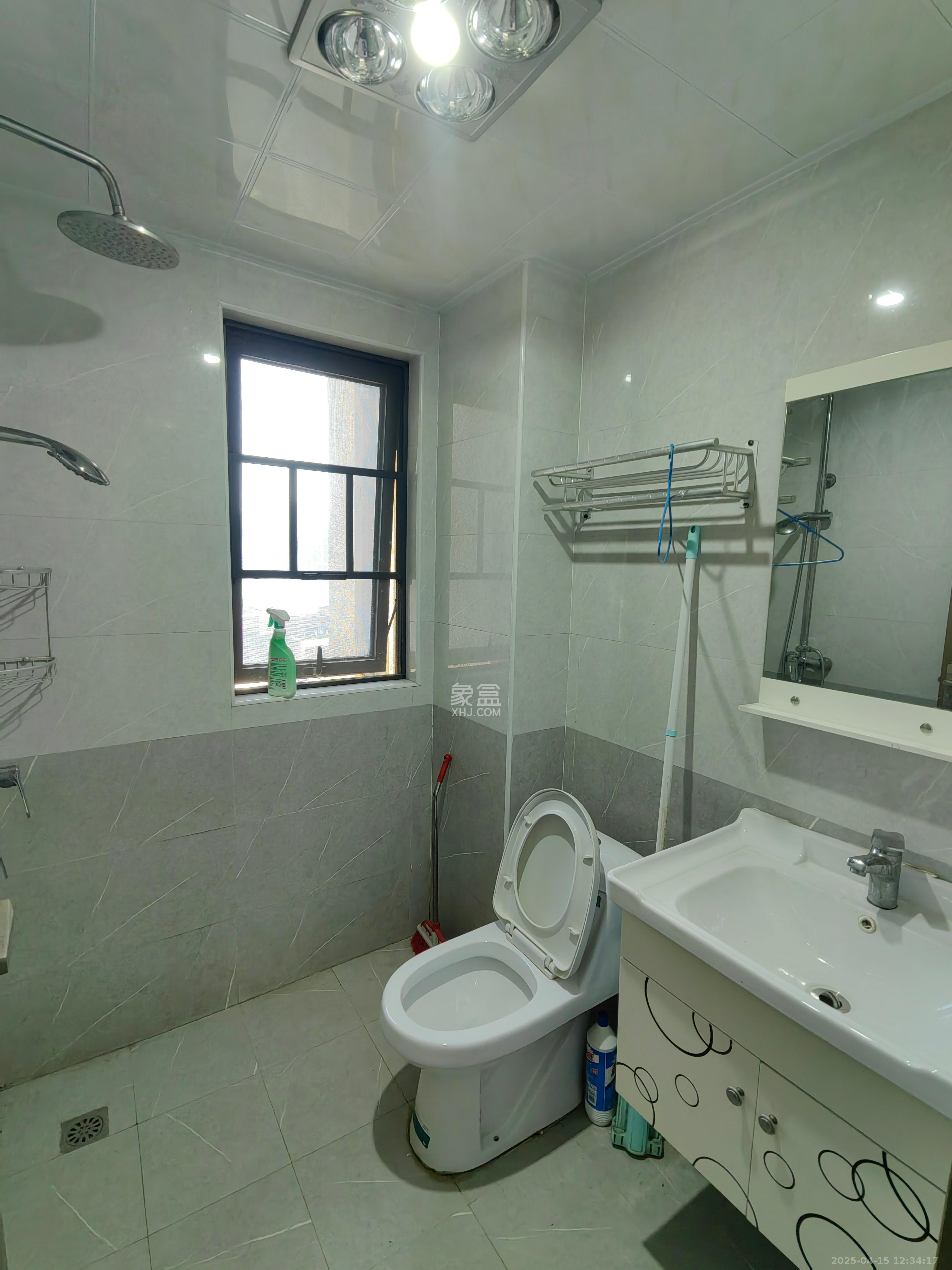 中建梅溪湖中心  3室2厅2卫   3100.00元/月室内图