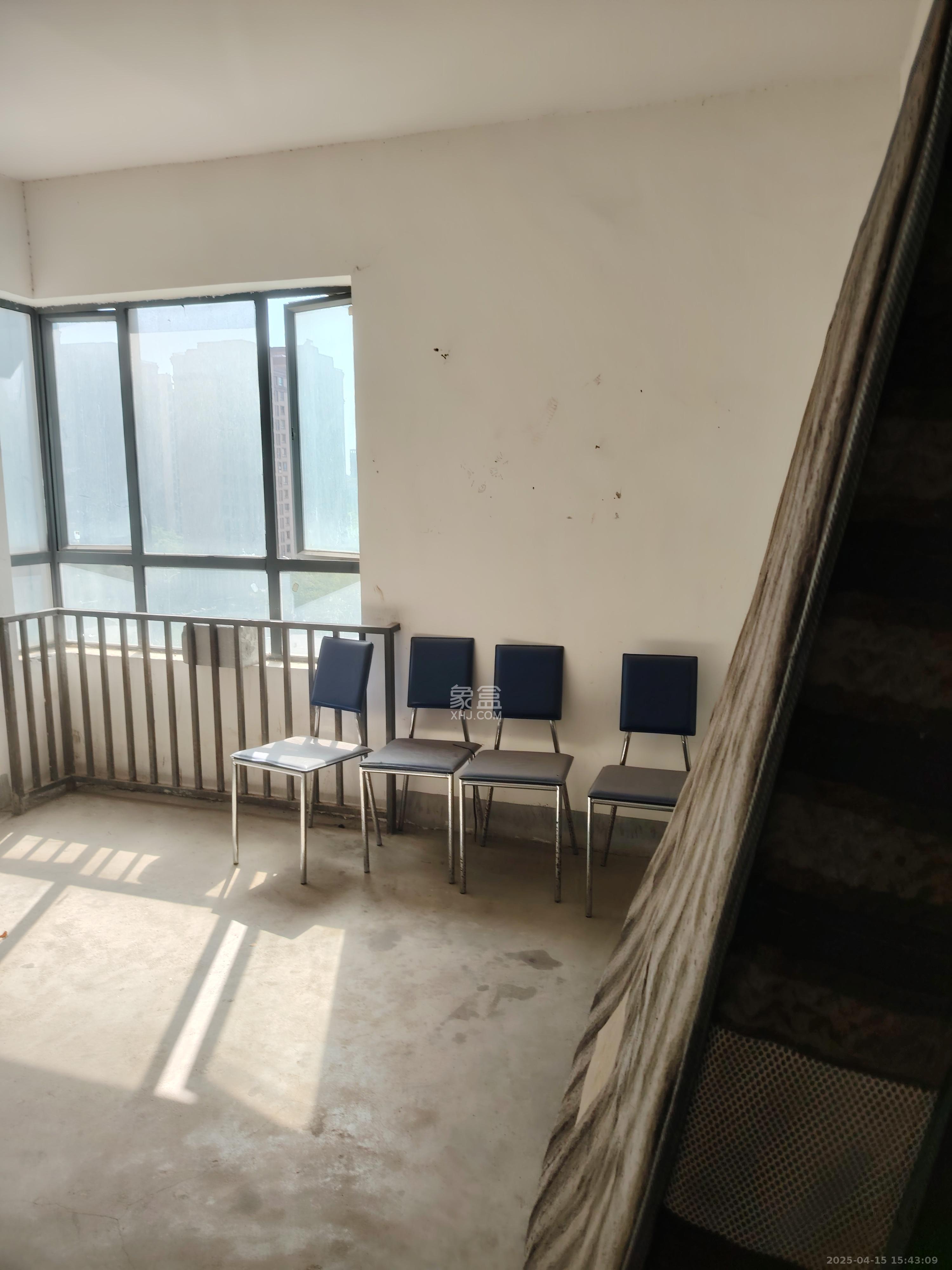 湘府名邸(同力家园) 3室2厅2卫 1800.0元/月 湘府名邸(同力家园) 3室2厅2卫 1800.0元/月室内图