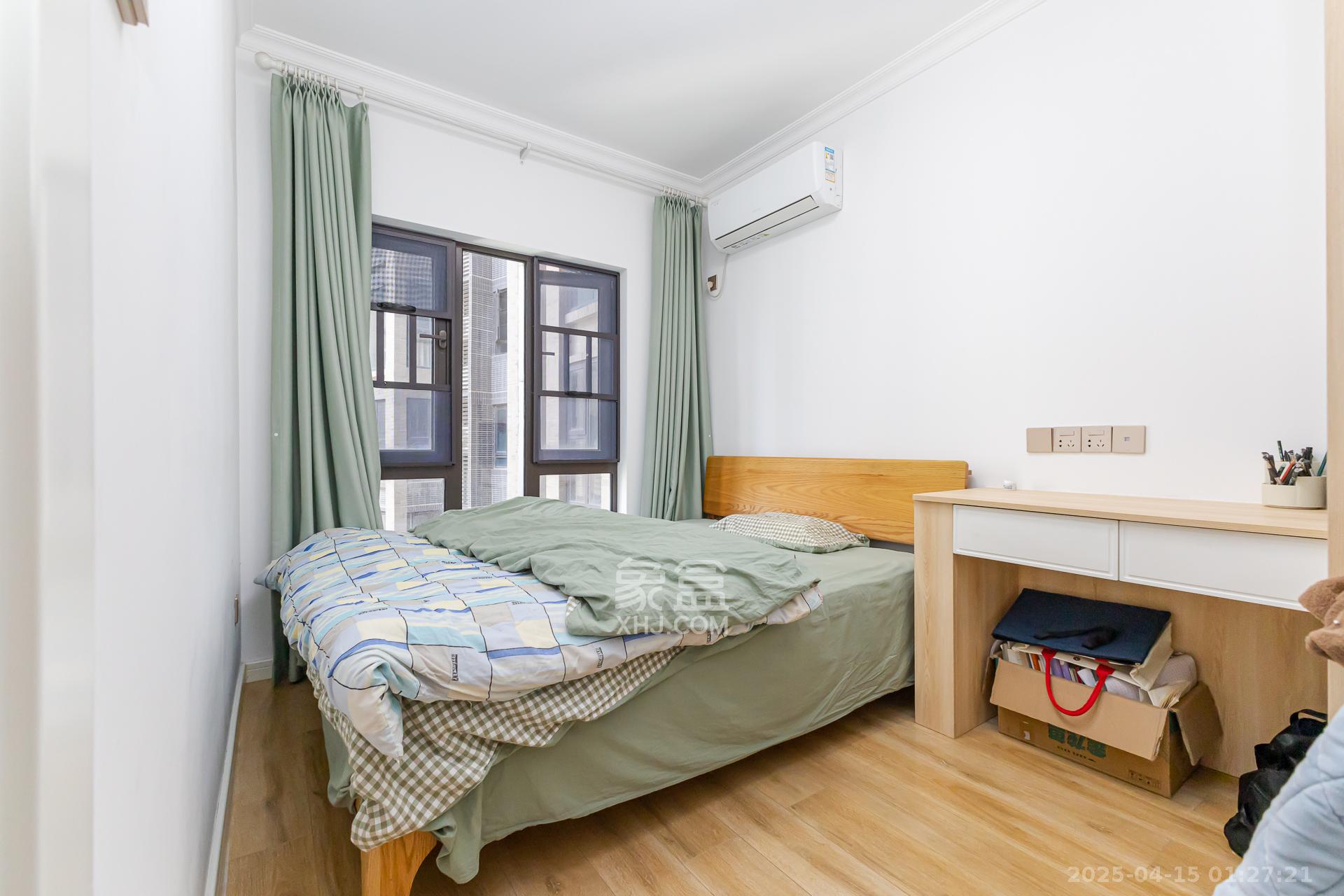 时代倾城五期  2室2厅1卫    72.5万 时代倾城五期  2室2厅1卫    72.5万卧室