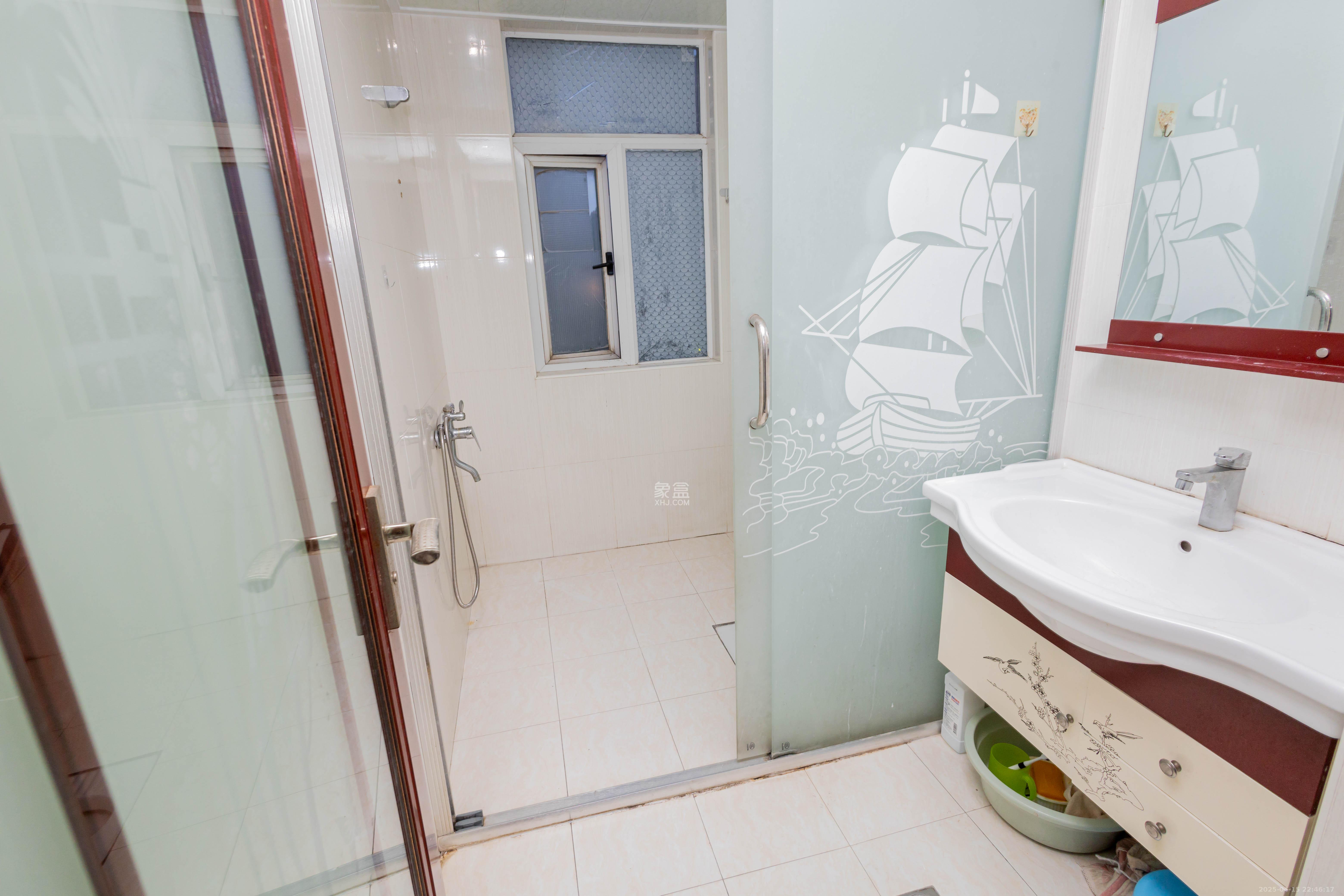 新蕾品阁居 3室2厅1卫 52.8万 新蕾品阁居 3室2厅1卫 52.8万卫生间