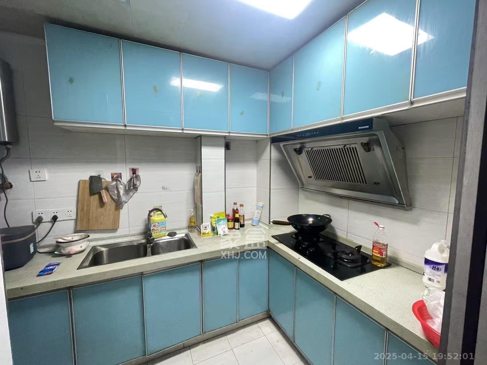 家兴苑 3室1厅1卫 2000.0元/月 家兴苑 3室1厅1卫 2000.0元/月室内图