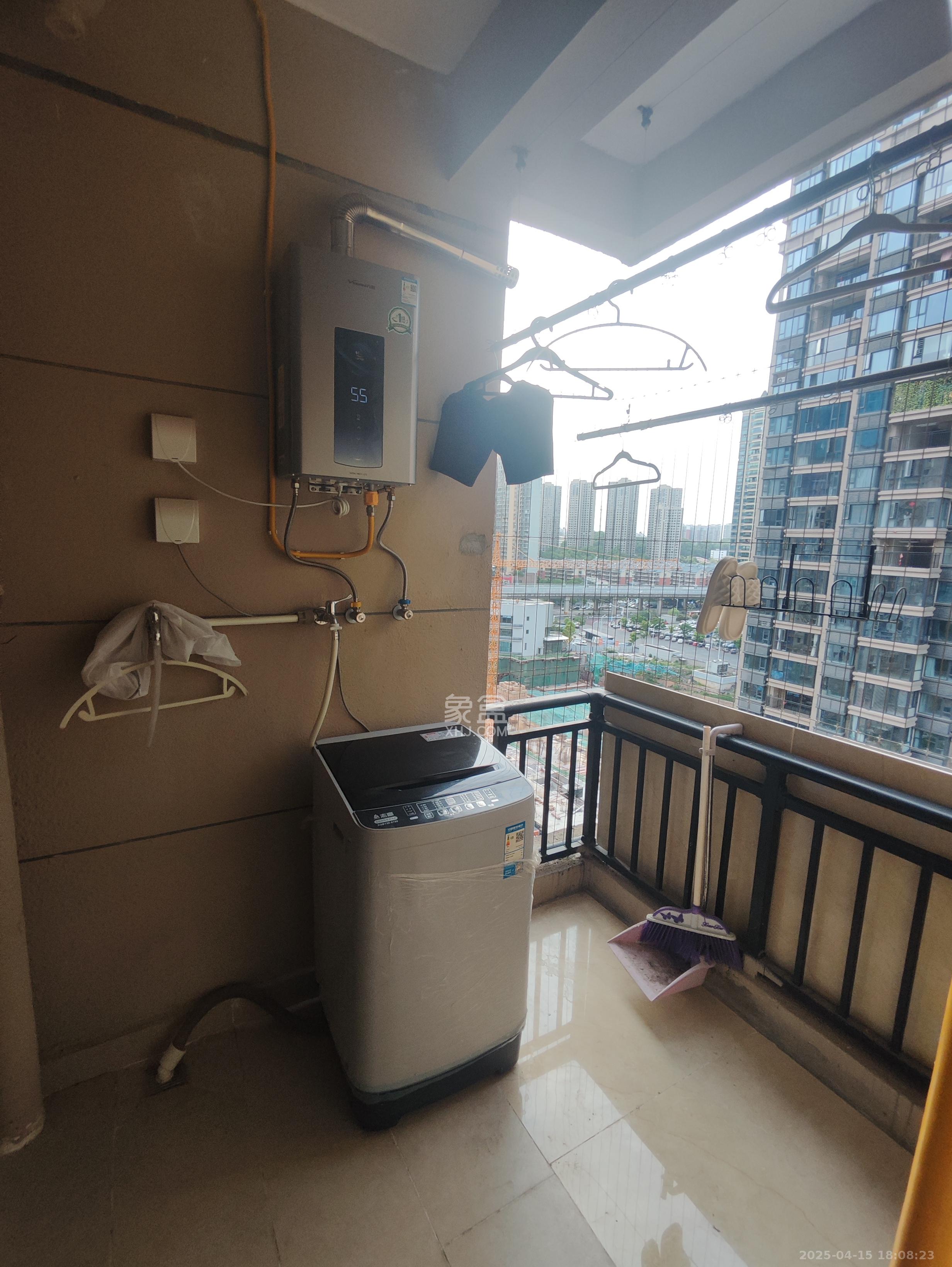 恒大雅苑  3室2厅2卫   3500.00元/月室内图