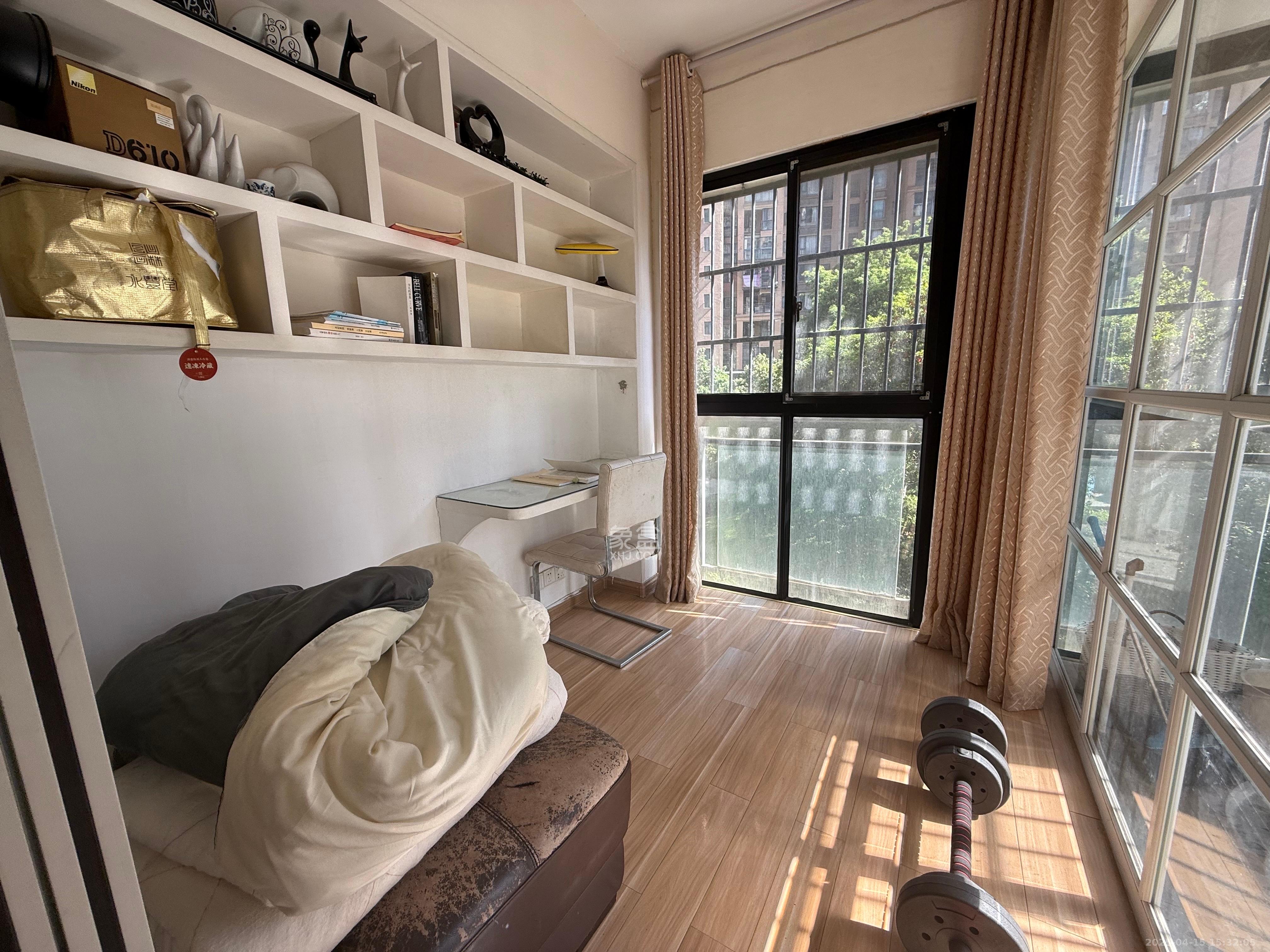 辉煌国际城一期  1室0厅0卫    2400.0元/月 辉煌国际城一期  1室0厅0卫    2400.0元/月室内图