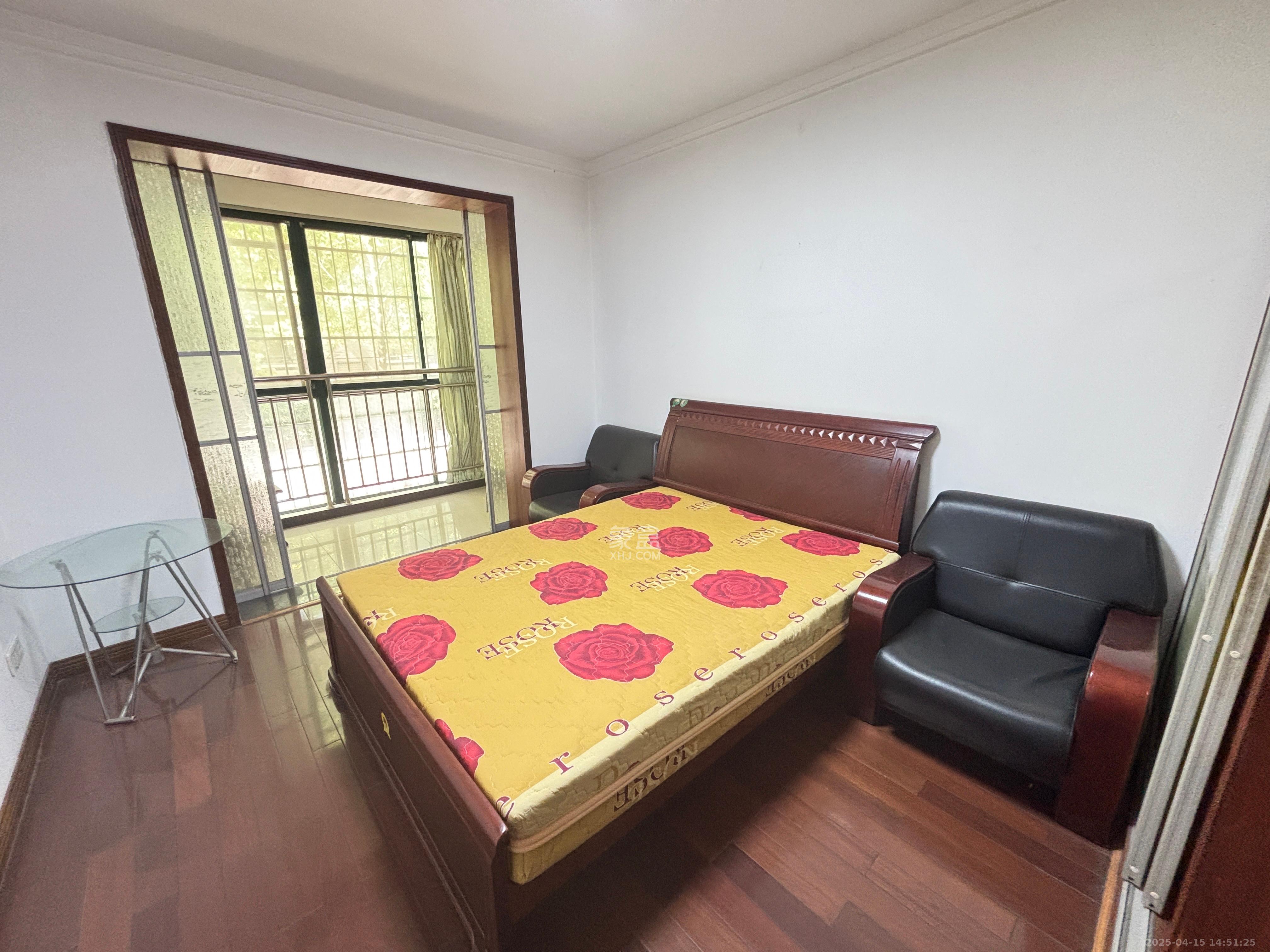 富景园 3室2厅2卫 1800.0元/月 富景园 3室2厅2卫 1800.0元/月室内图