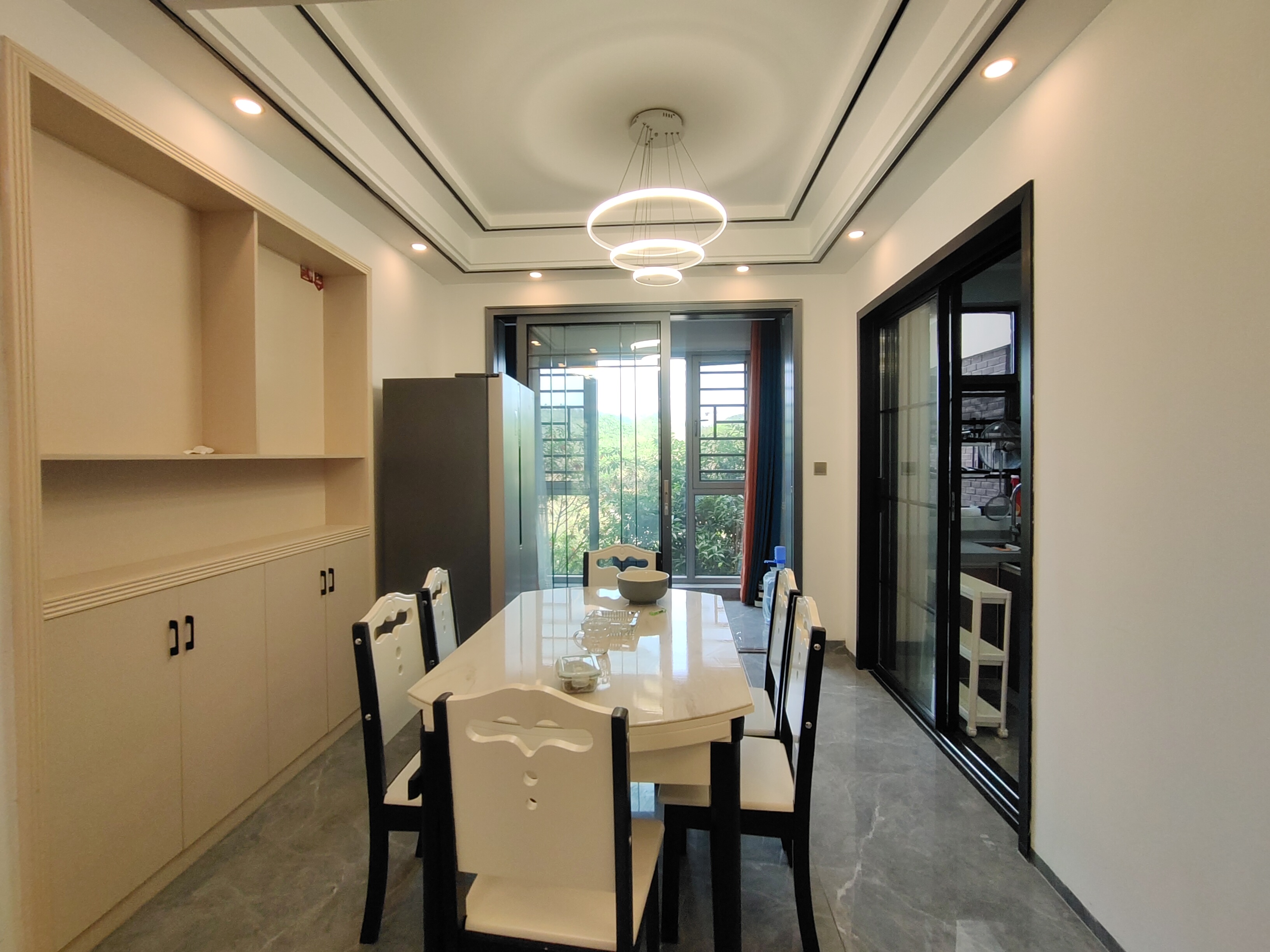 天门壹号 4室2厅2卫 2500.0元/月 天门壹号 4室2厅2卫 2500.0元/月室内图