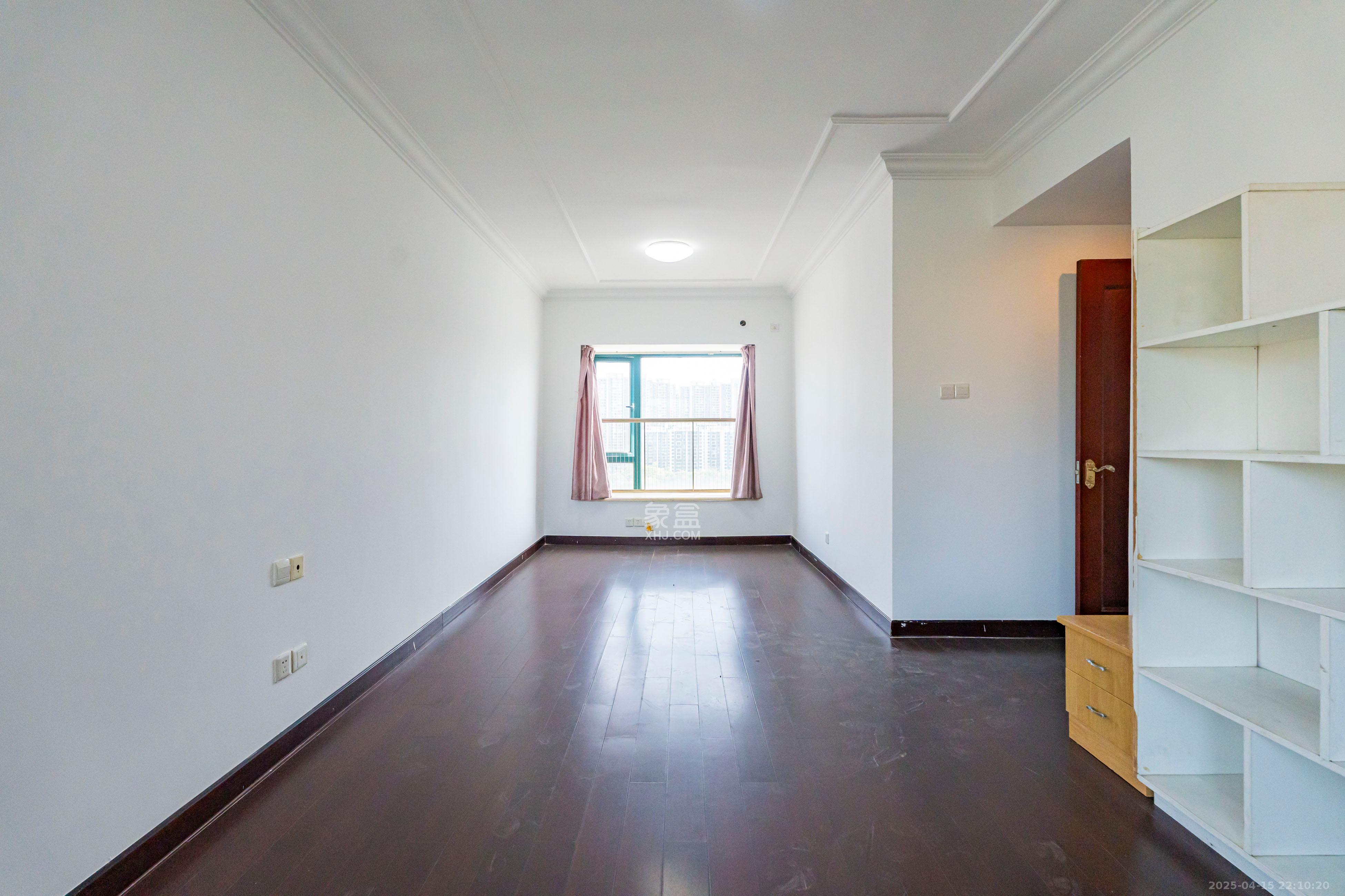 恒大雅苑 3室2厅2卫 85.0万 恒大雅苑 3室2厅2卫 85.0万卧室